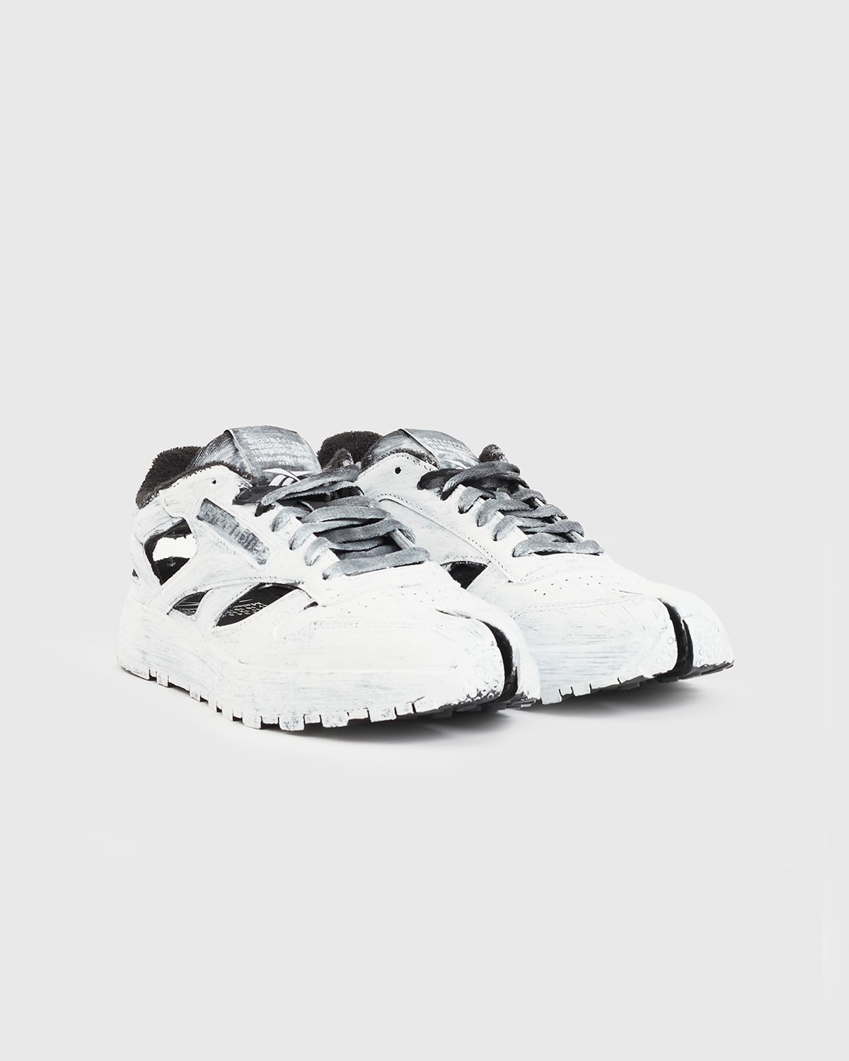 Maison Margiela x Reebok - Classic Leather Tabi Low Bianchetto - Footwear - White - Image 2