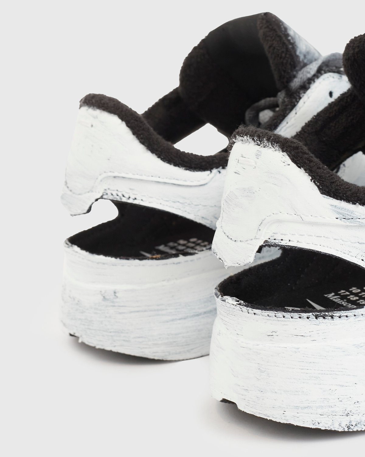 Maison Margiela x Reebok - Classic Leather Tabi Low Bianchetto - Footwear - White - Image 5