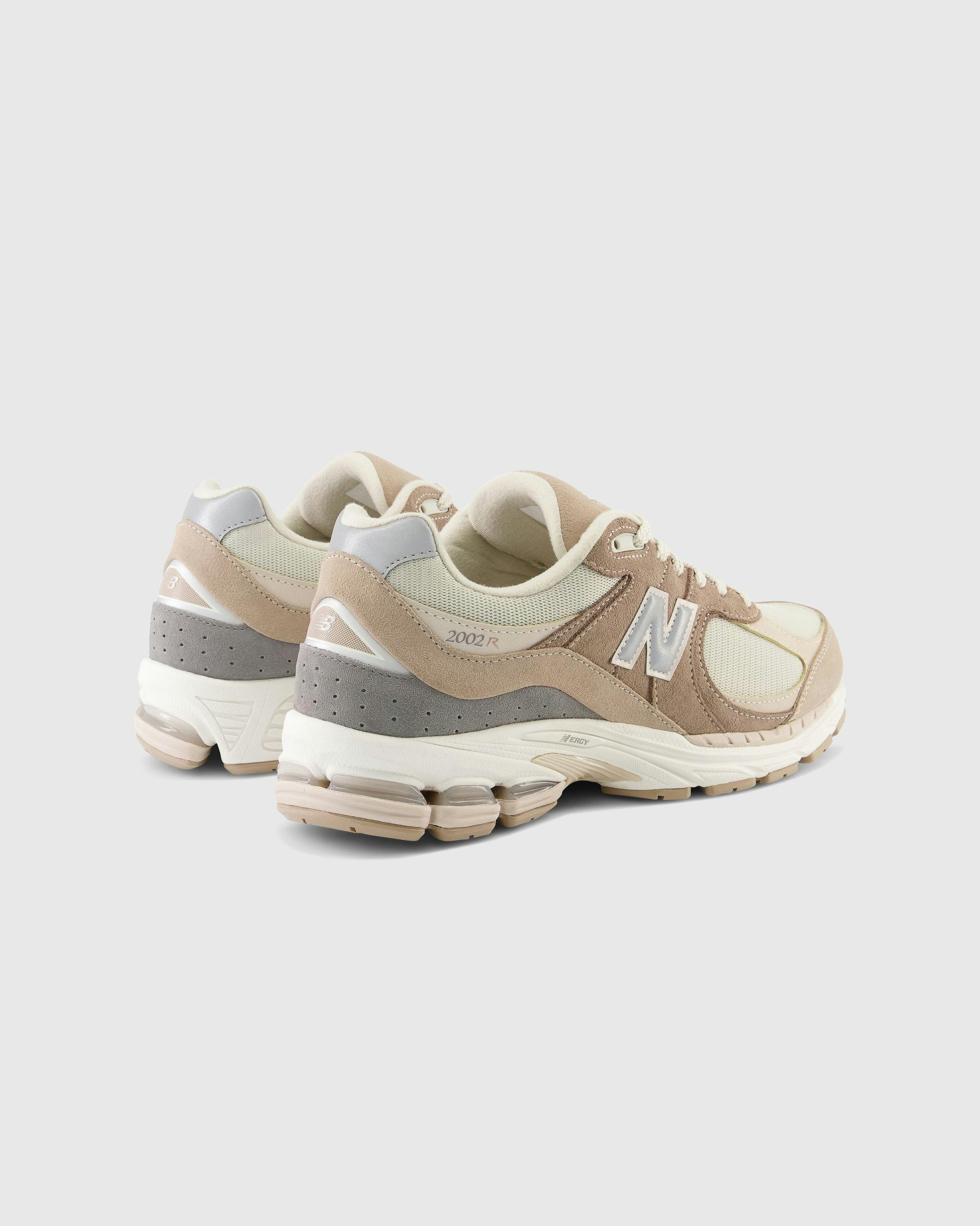 New Balance - M 2002 RSI Driftwood - Footwear - Brown - Image 3