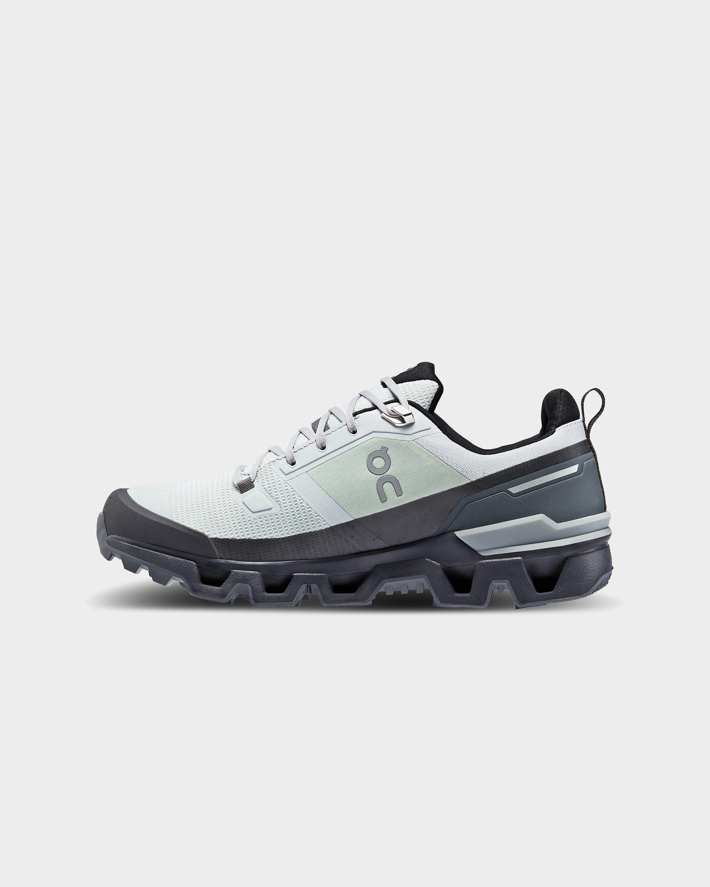 On - Cloudwander Waterproof Glacier/Eclipse - Footwear - Grey - Image 2