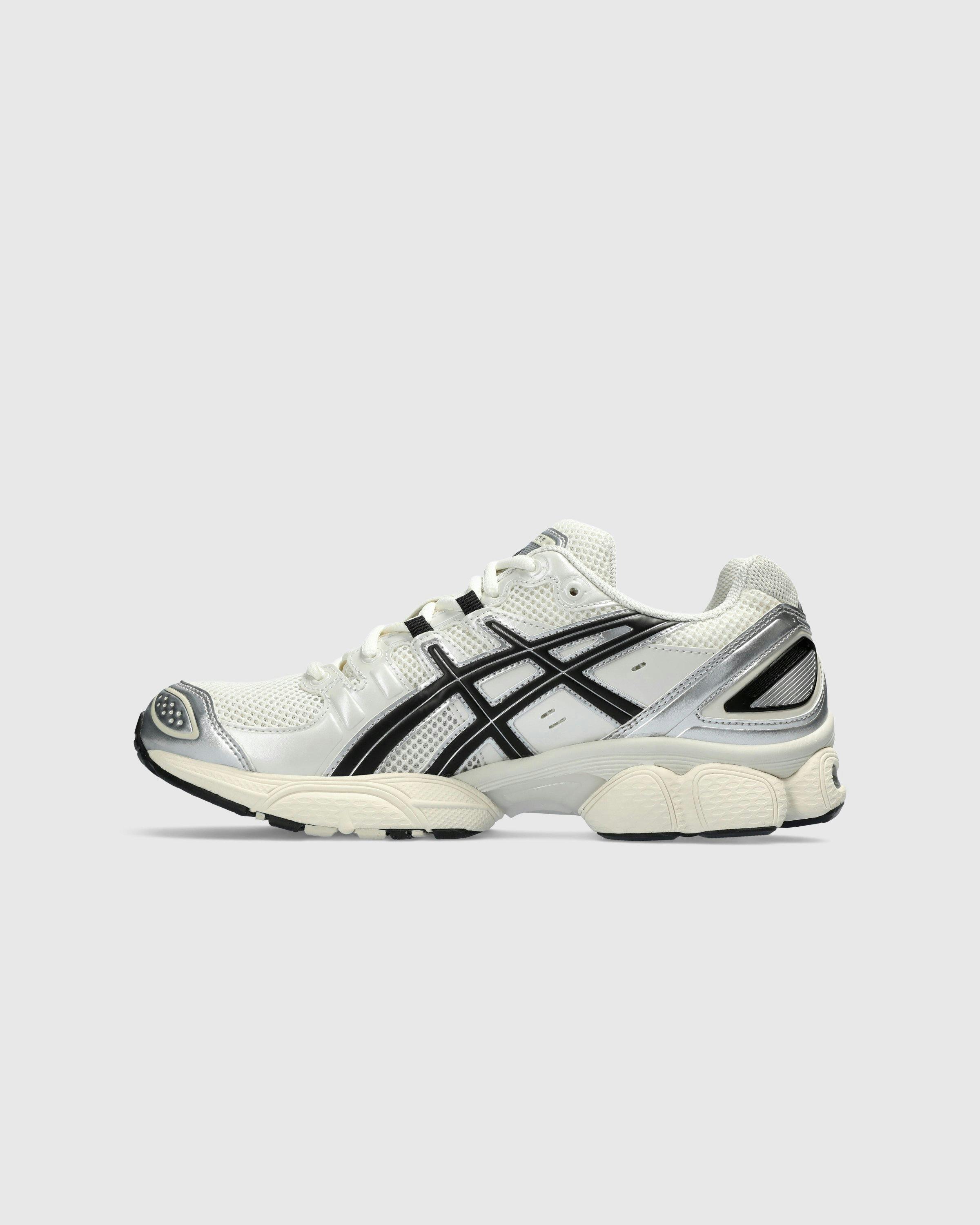 asics - GEL-NIMBUS 9 CREAM/BLACK - Footwear - White - Image 2