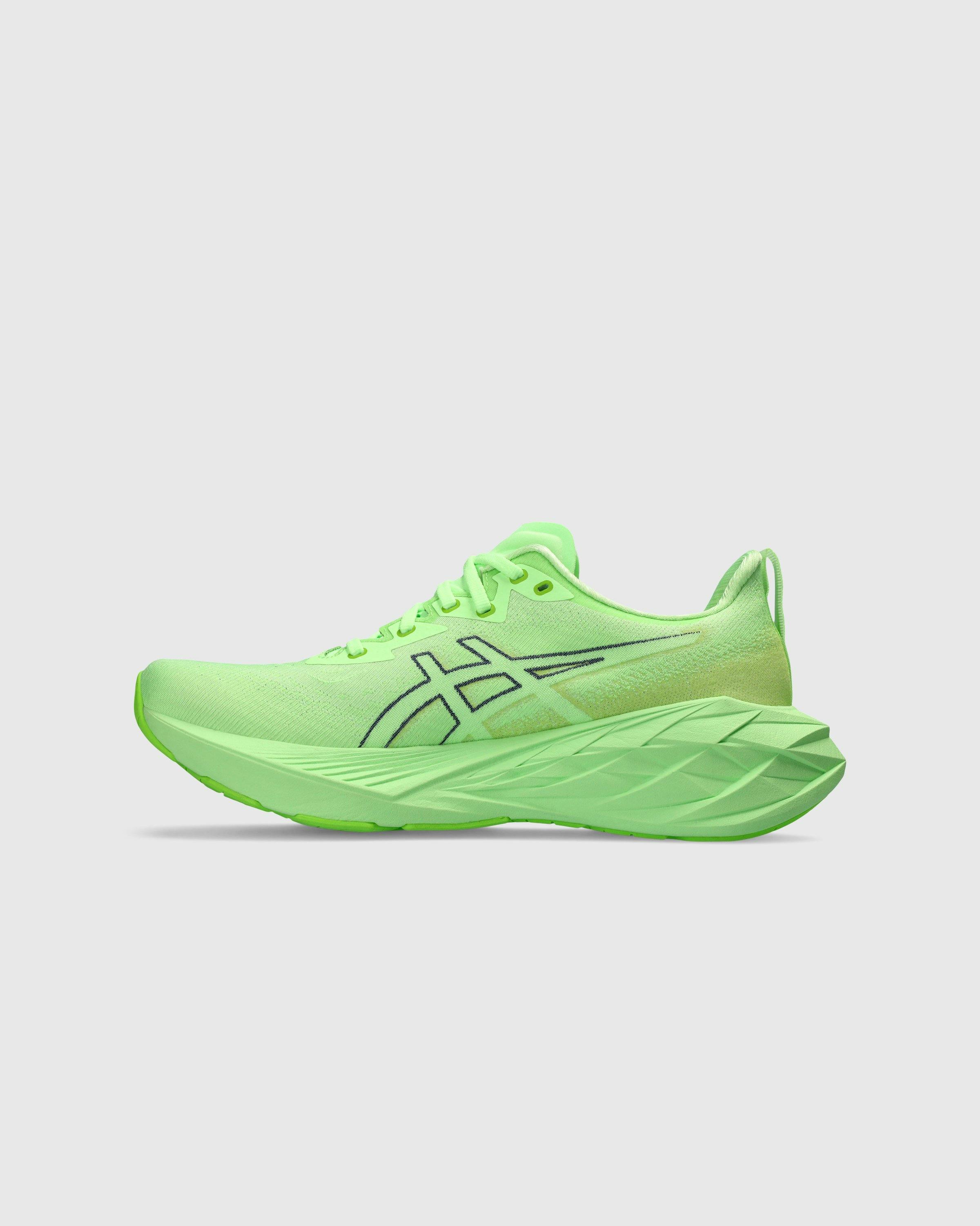 asics - NOVABLAST 4 Illuminate Green/Lime Burst - Footwear - Green - Image 2