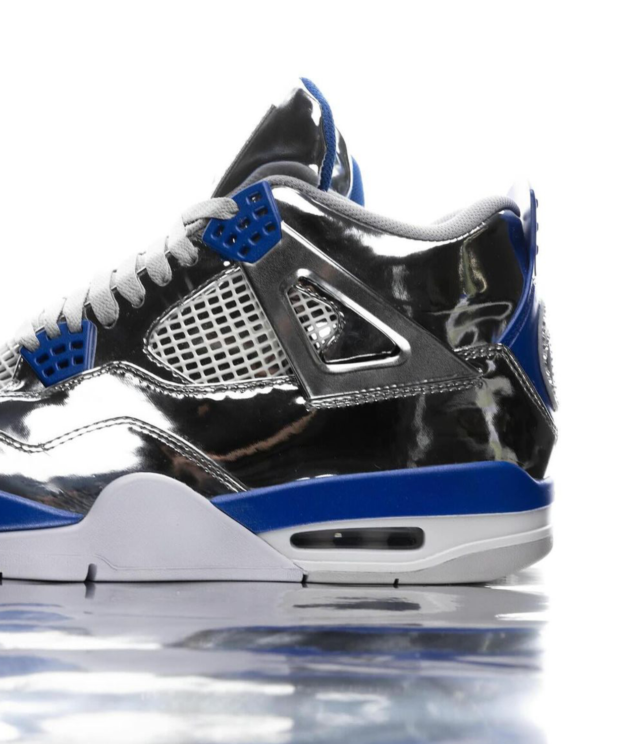 Usher's Super Bowl Jordan 4s were designed by Usher's Super Bowl halftime show had everything, including a pair of custom Jordan 4 sneakers designed by renowned customizer The Shoe Surgeon.