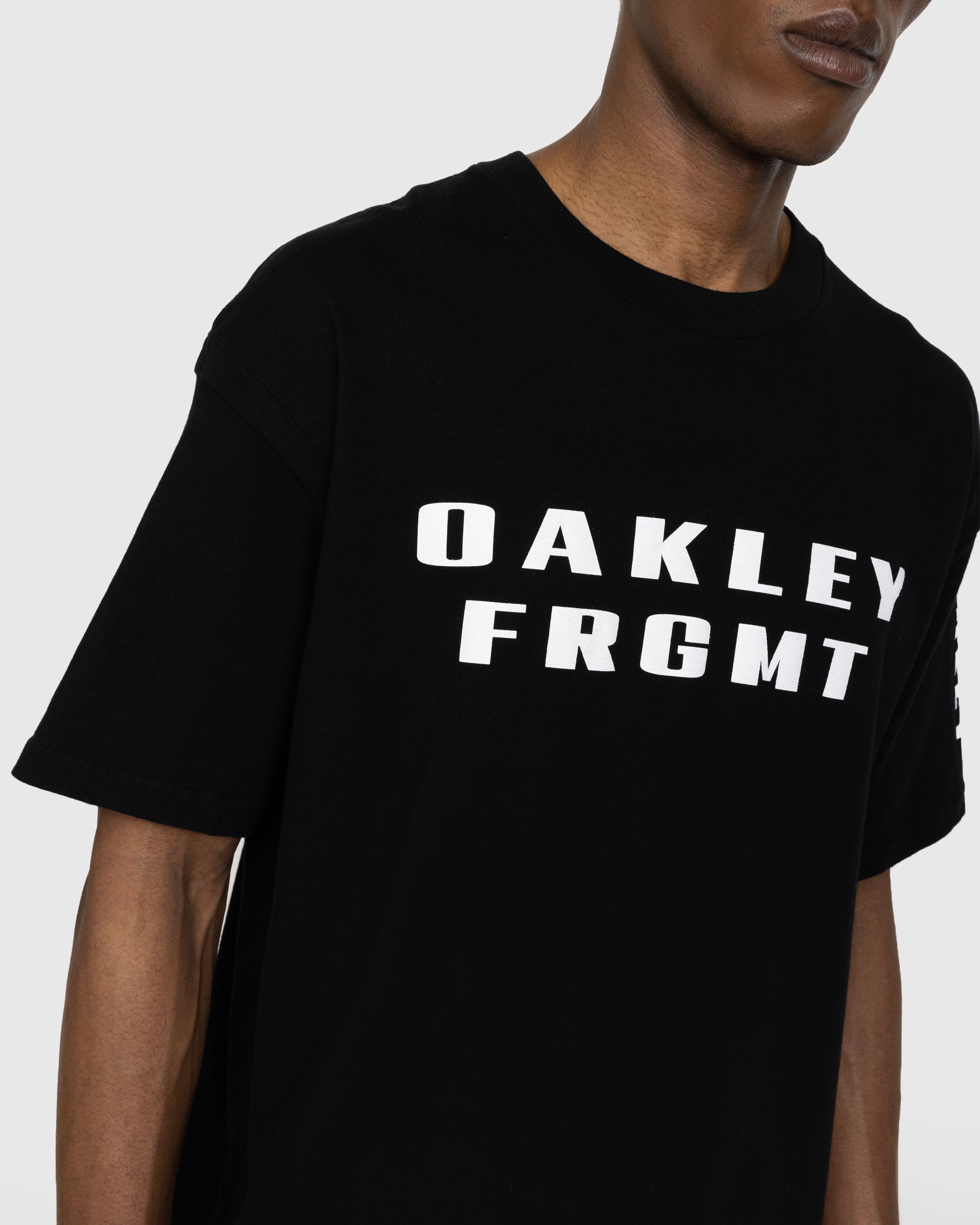 Oakley x Fragment - T-Shirt Blackout - Clothing - Black - Image 4