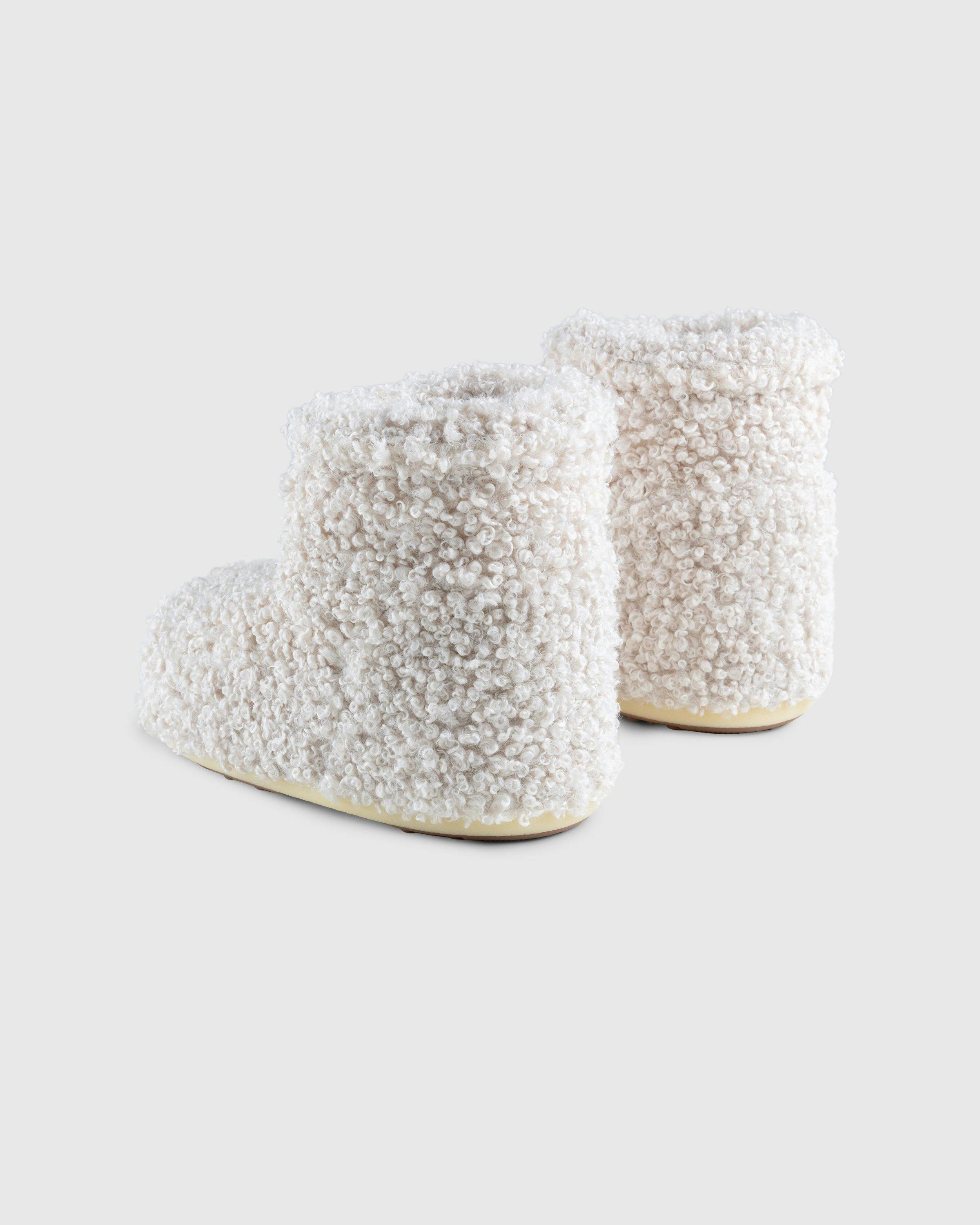 Moon Boot - MB ICON LOW FAUX CURLY White - Footwear - White - Image 4