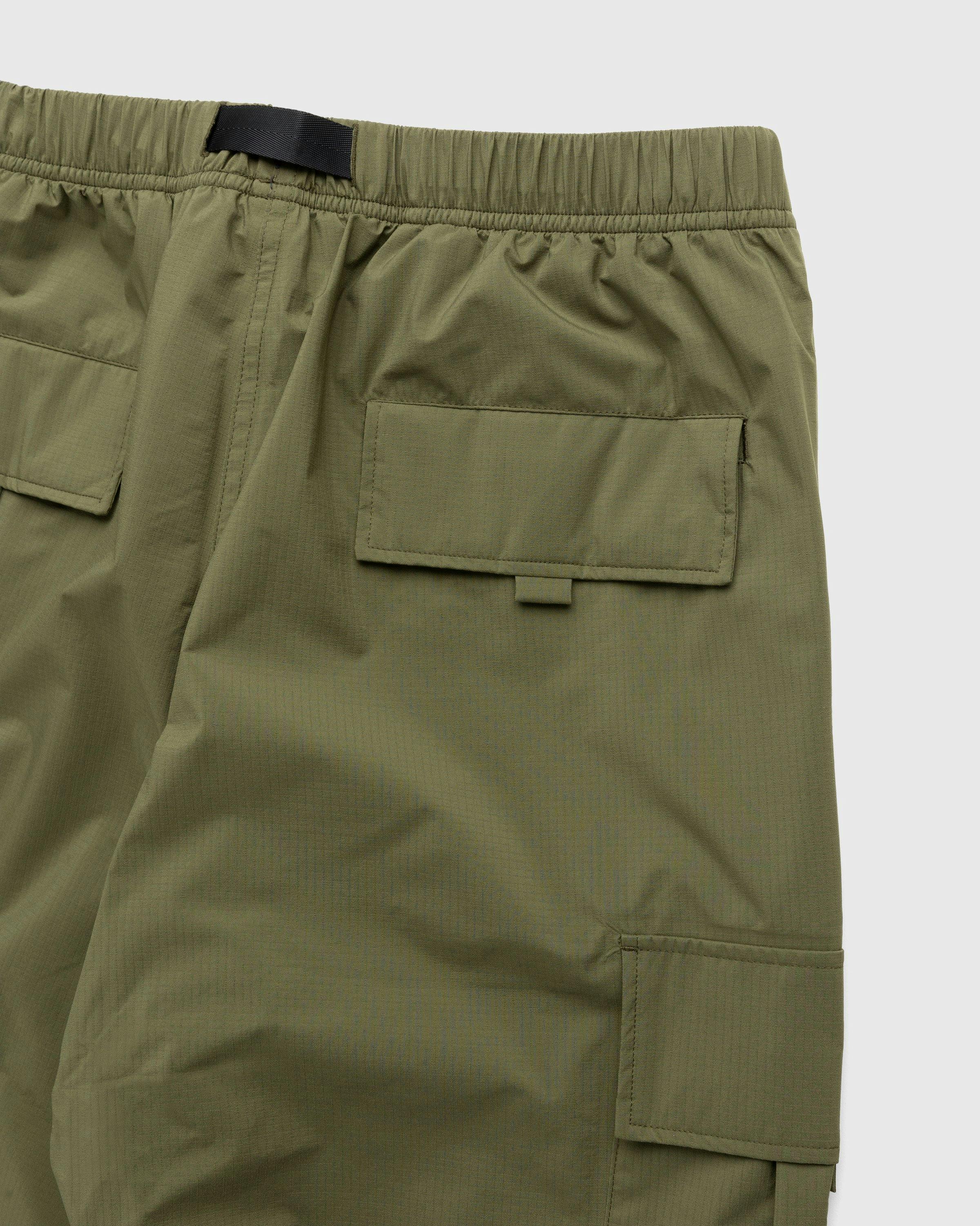 Gramicci - Pertex Trailside Wading Cargo Pant Olive Drab - Clothing - Green - Image 4