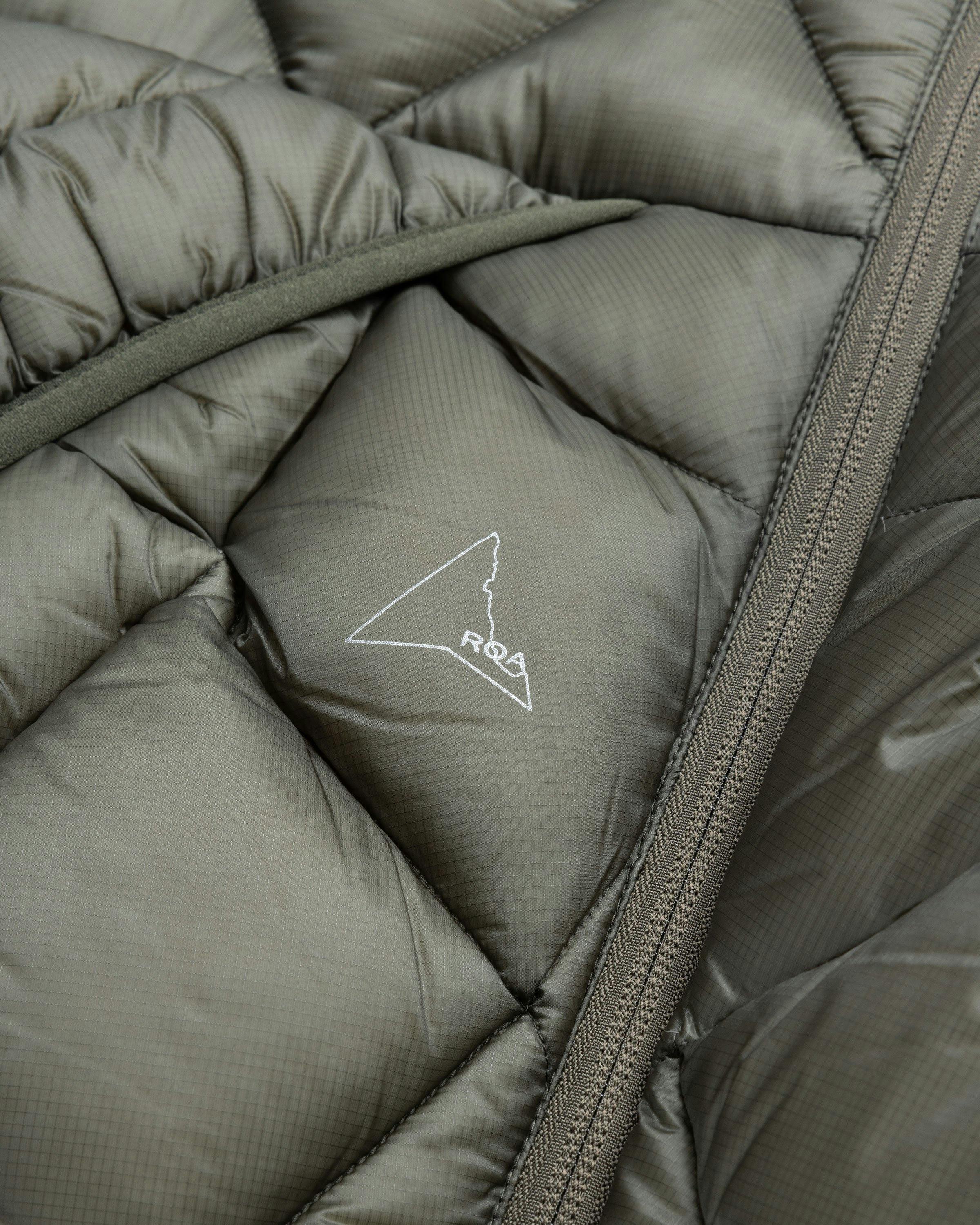 ROA　hiking　Light Down Jacket 　dark　green ROA – Light Down Jacket Green