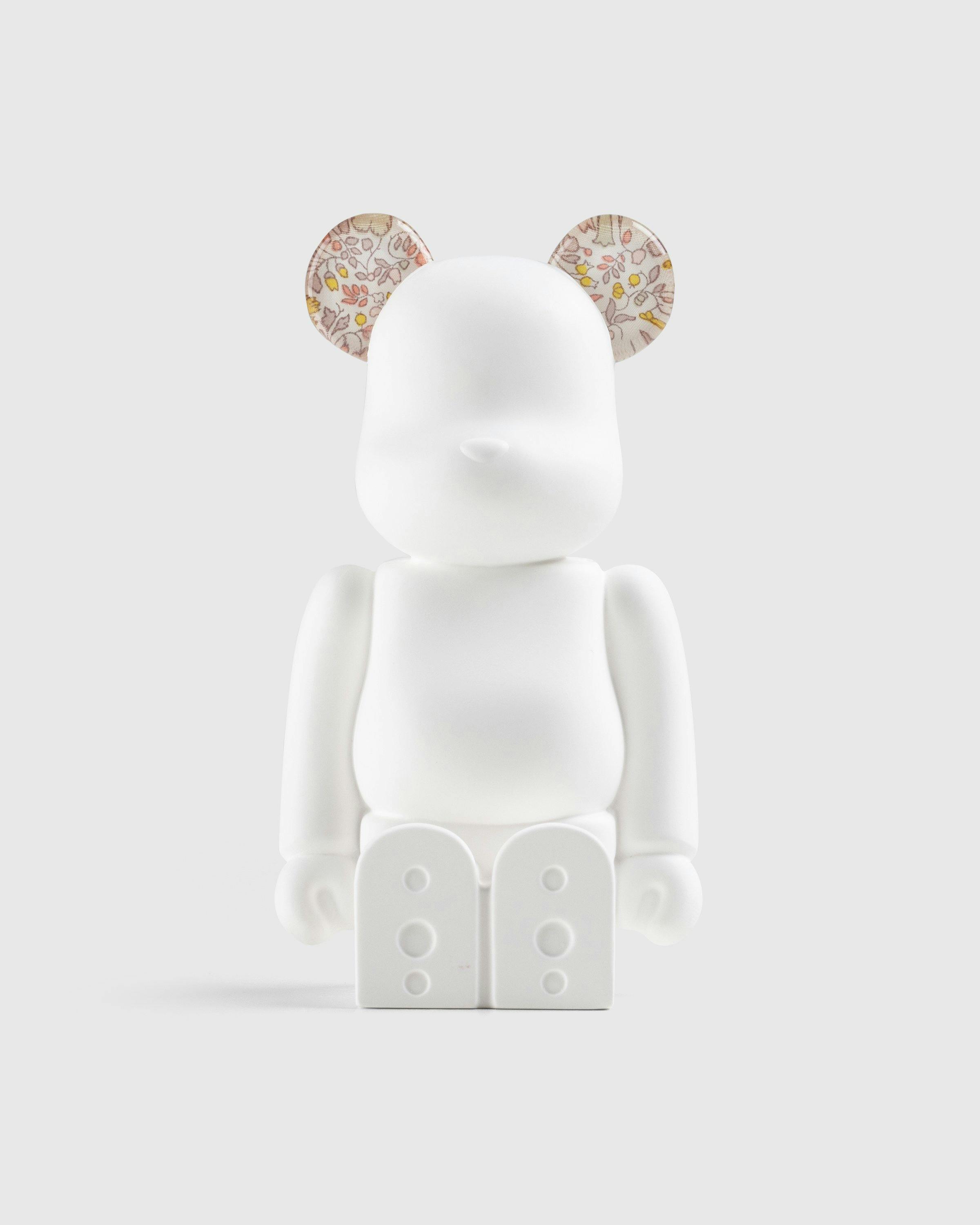 Medicom - Be@rbrick Aroma Ornament No.0 Liberty Fabrics Katie and Millie Natural - Lifestyle - Beige - Image 1