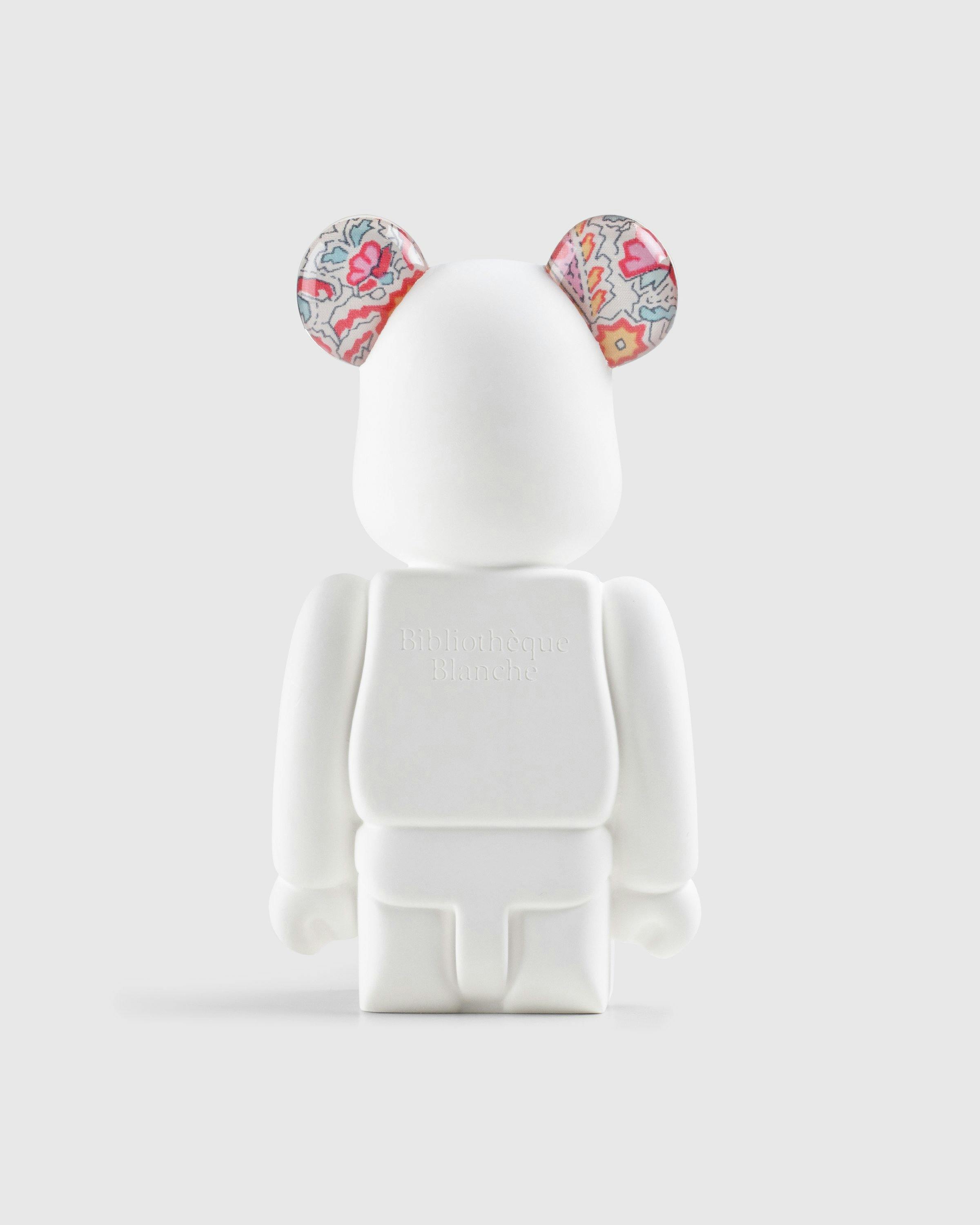 Medicom - Be@rbrick Aroma Ornament No.0 Liberty Fabrics Abbey Road Pink - Lifestyle - Pink - Image 2