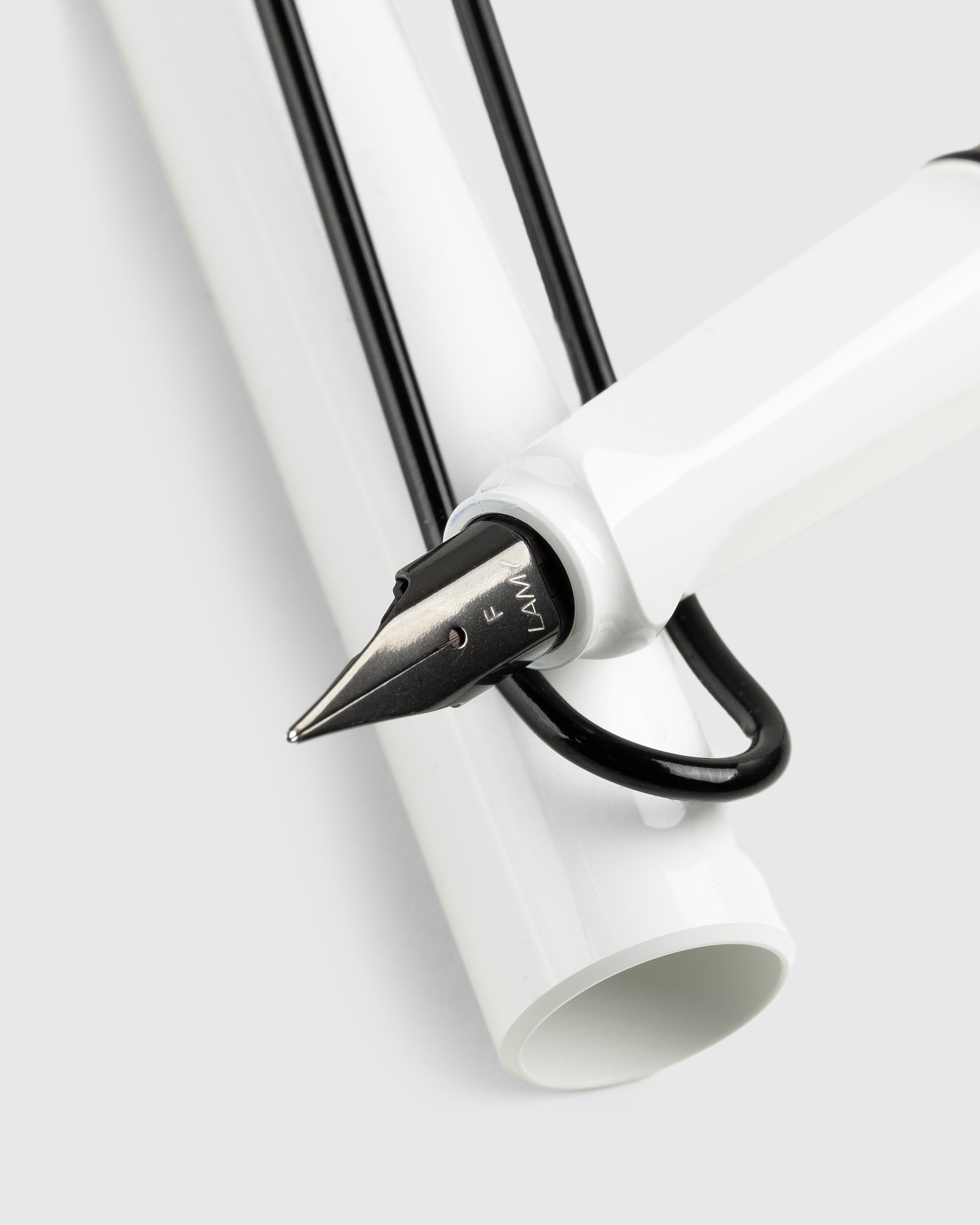 LAMY x Highsnobiety - Fountain Pen White - Lifestyle - White - Image 4