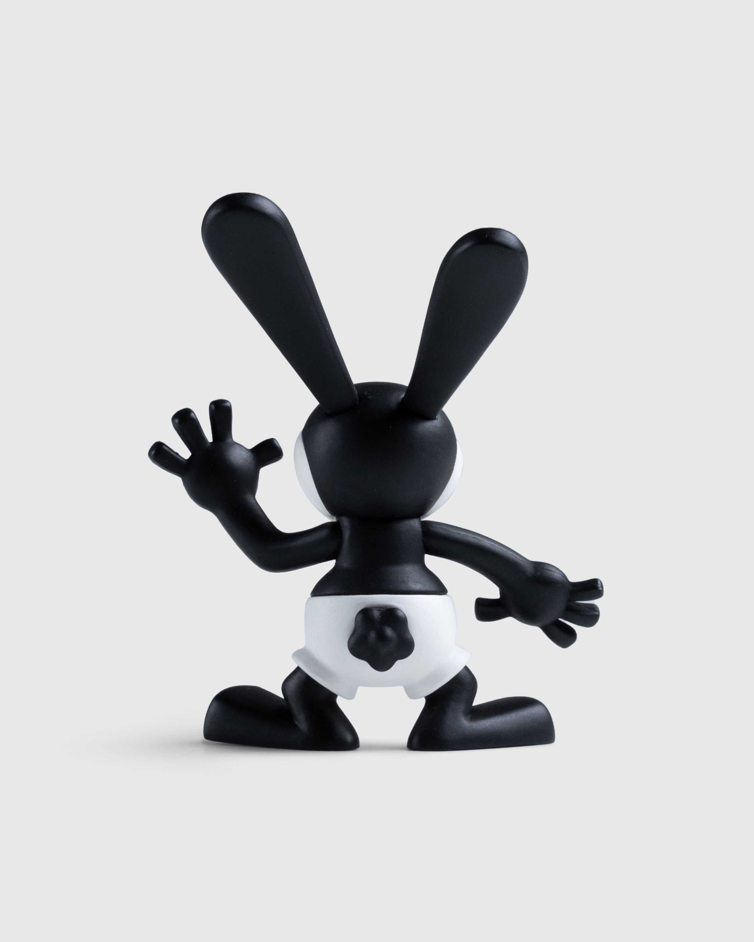 Medicom - UDF Disney Series 10 Oswald the Lucky Rabbit - Lifestyle - Black - Image 2