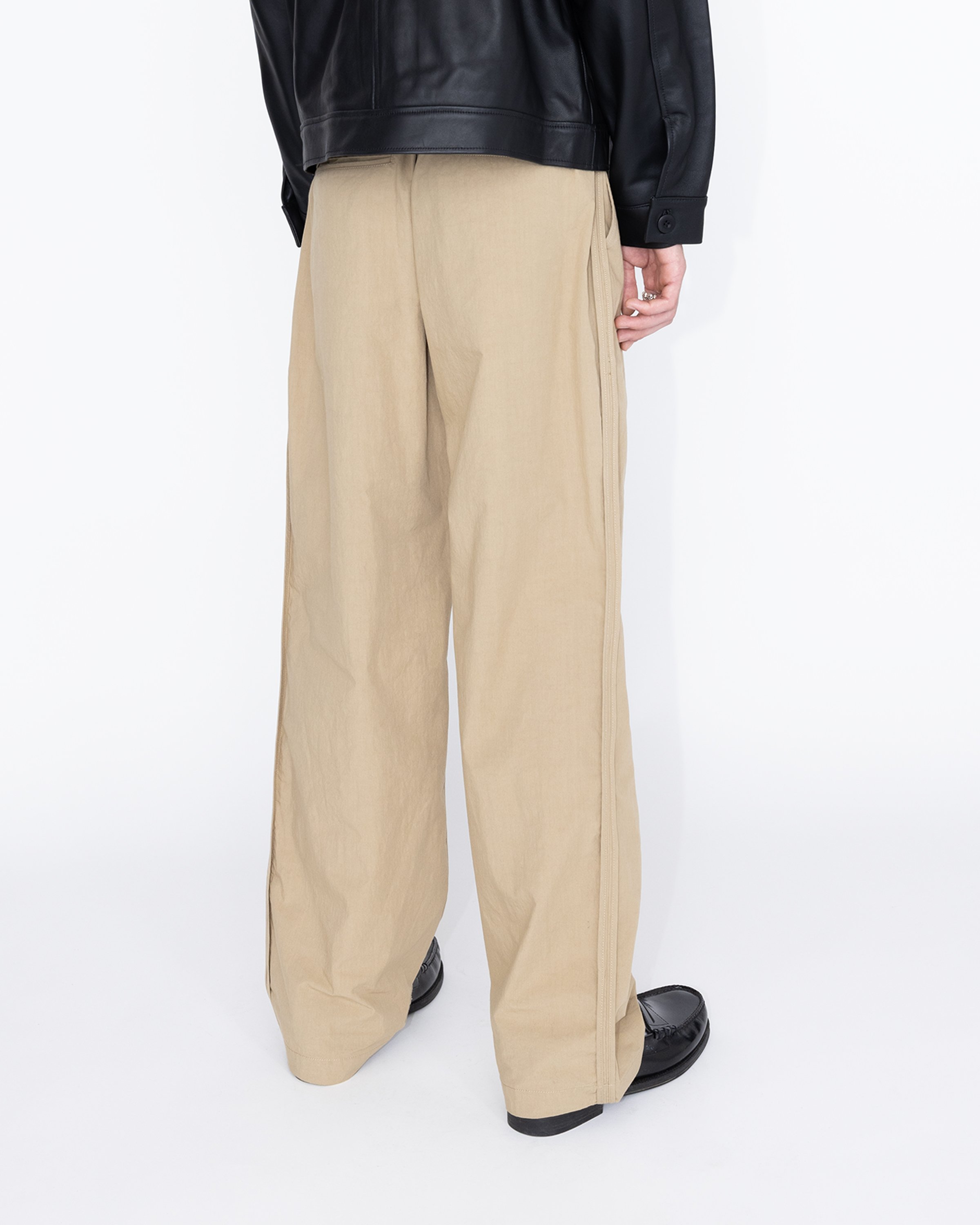Highsnobiety HS05 - Reverse Piping Elastic Trouser Beige - Clothing - Beige - Image 4