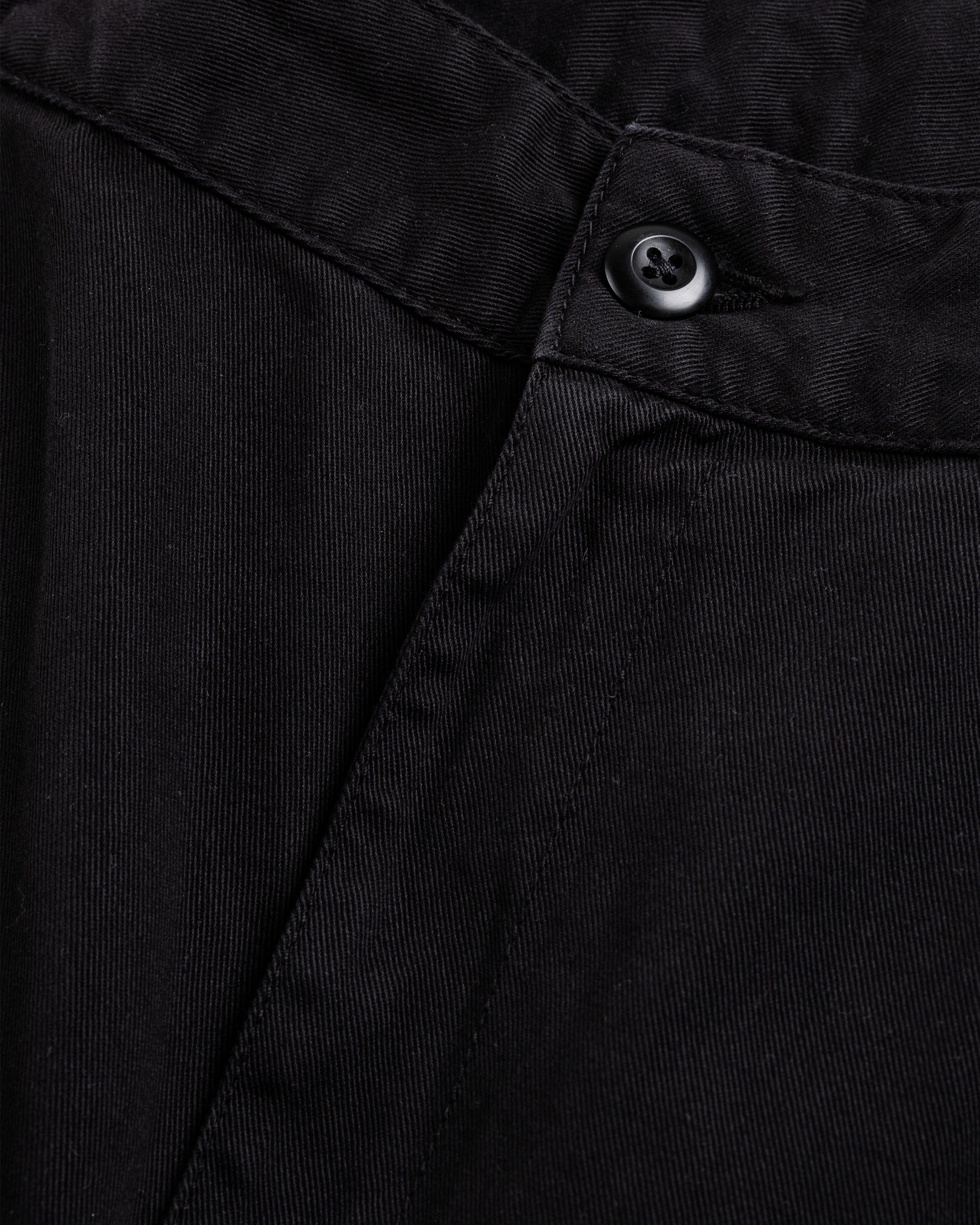 Carhartt WIP - Cole Cargo Short Black - Clothing - Black - Image 4