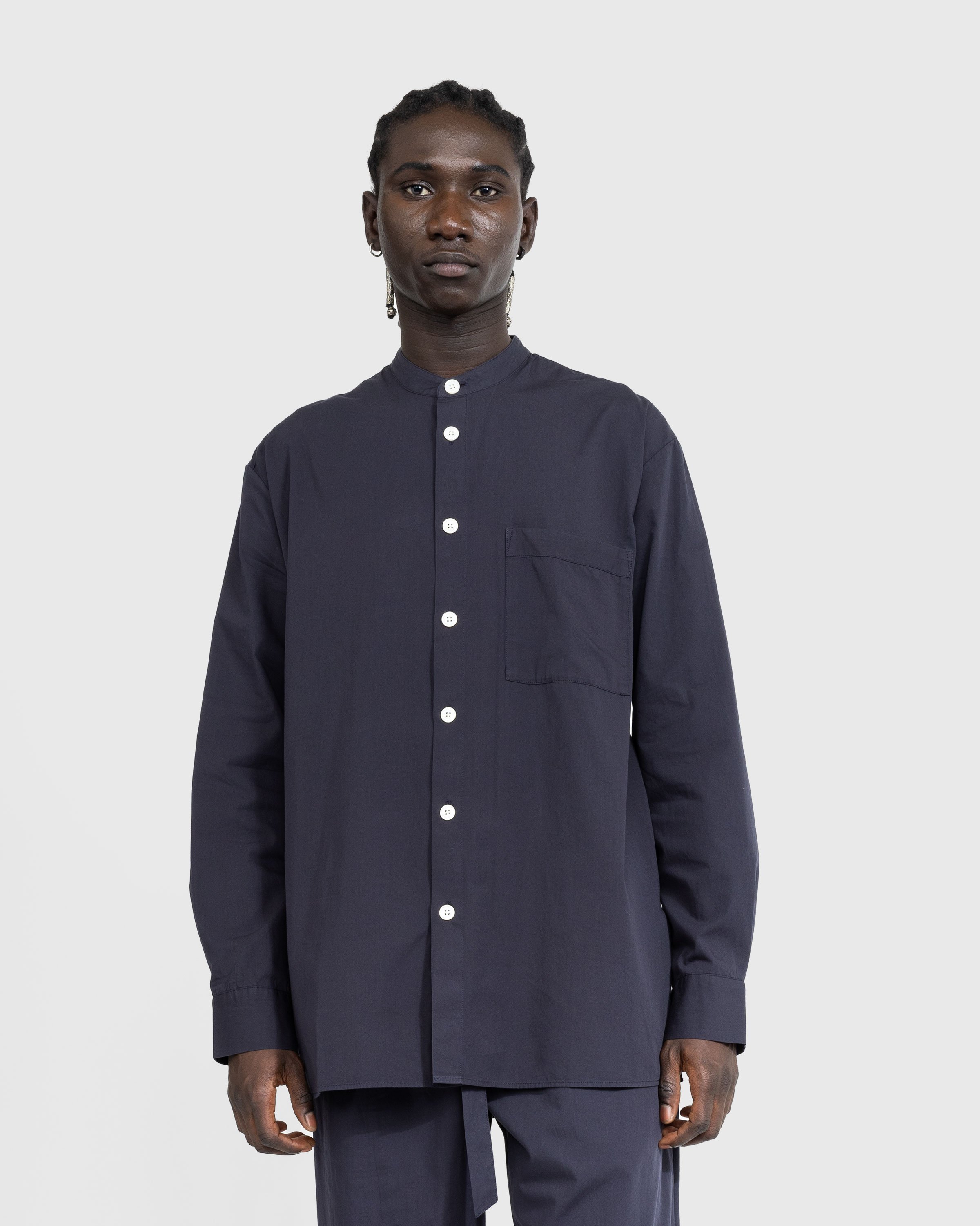 Birkenstock x Tekla - Poplin Pyjama Shirt Slate - Clothing - Black - Image 2