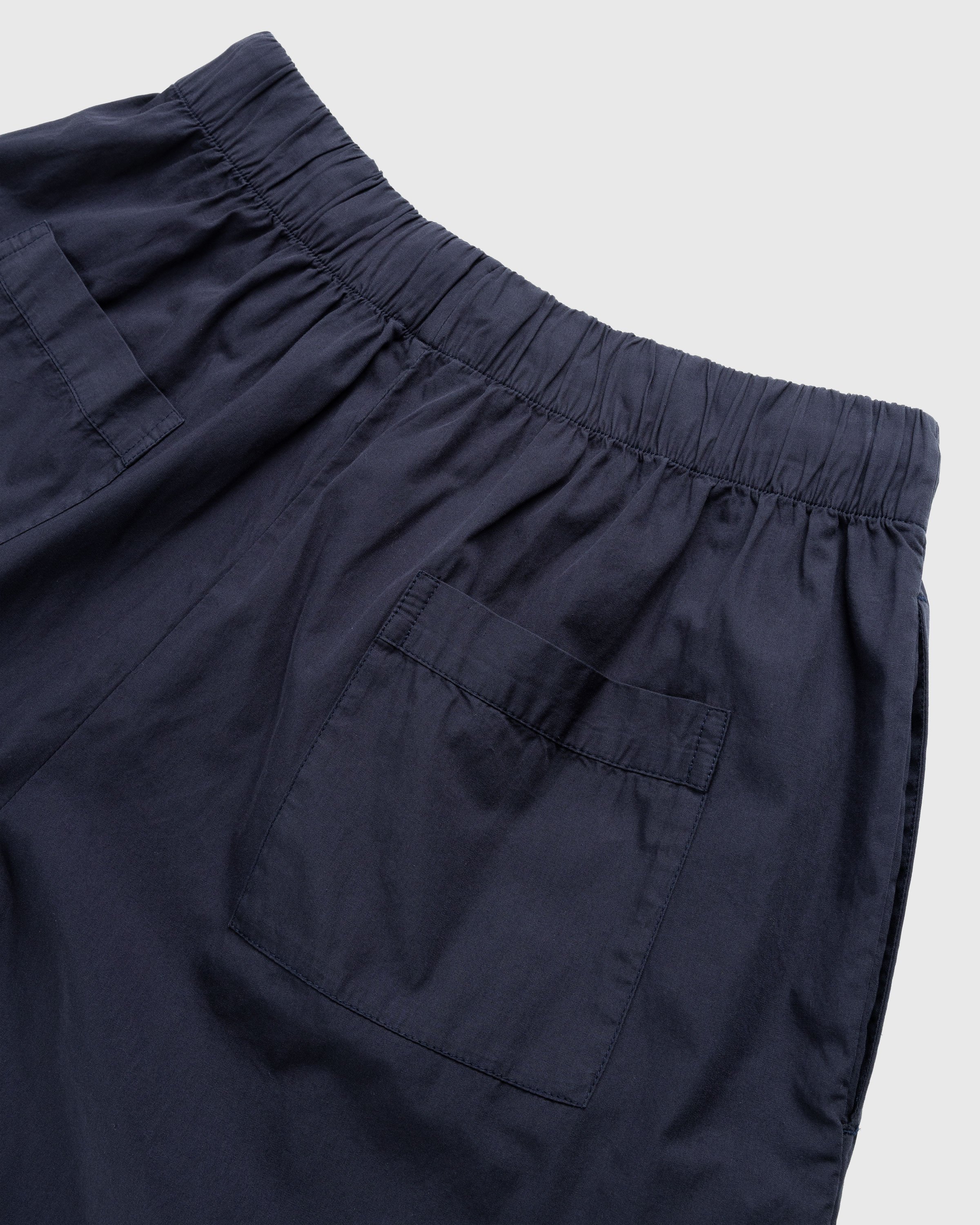 Birkenstock x Tekla - Poplin Pyjama Shorts Slate - Clothing - Black - Image 7