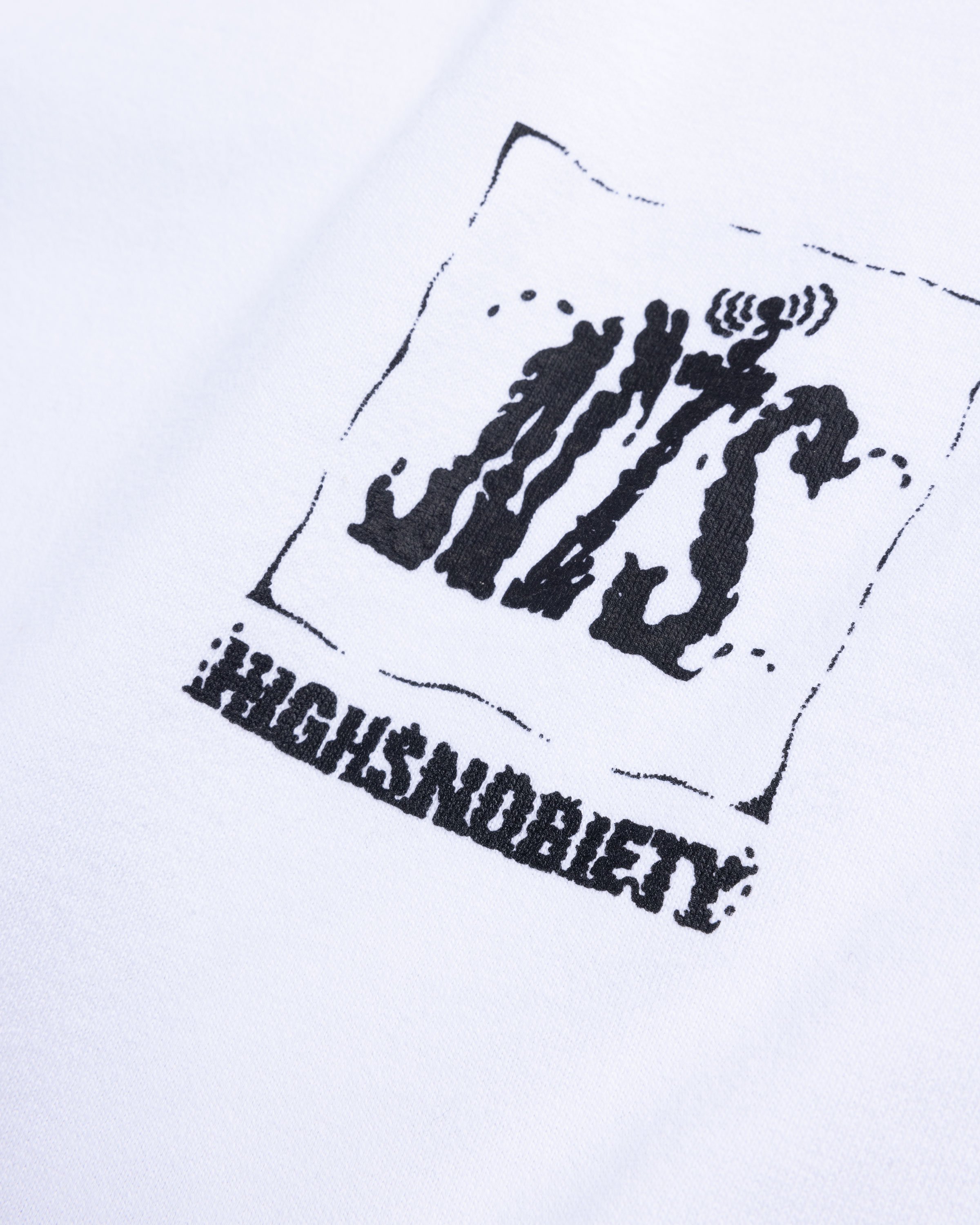 NTS x Highsnobiety - Apple T-Shirt White - Clothing - White - Image 7