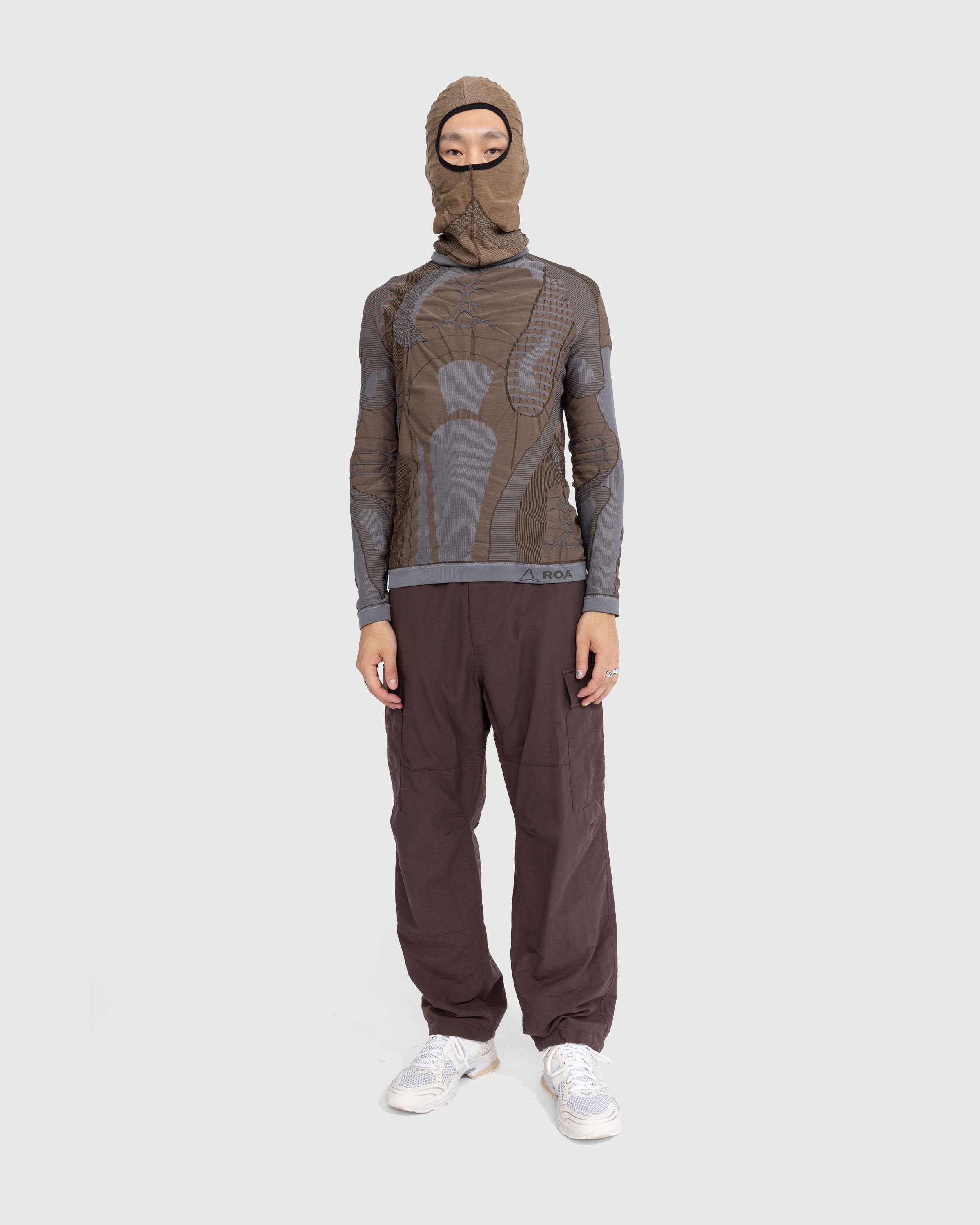 ROA - Roundneck 3D Knit Brown - Clothing - Brown - Image 2