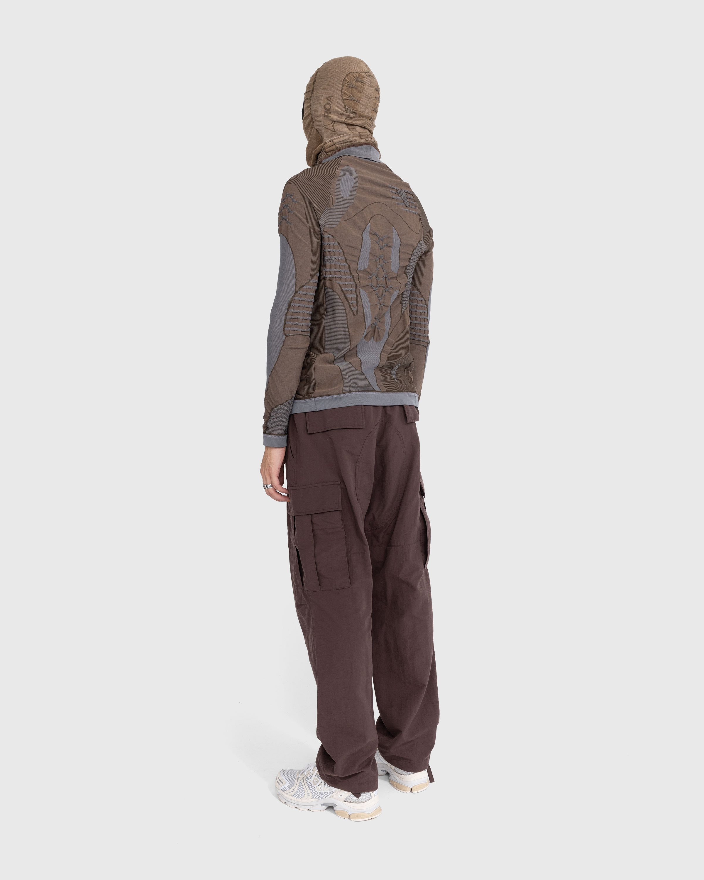 ROA - Roundneck 3D Knit Brown - Clothing - Brown - Image 3