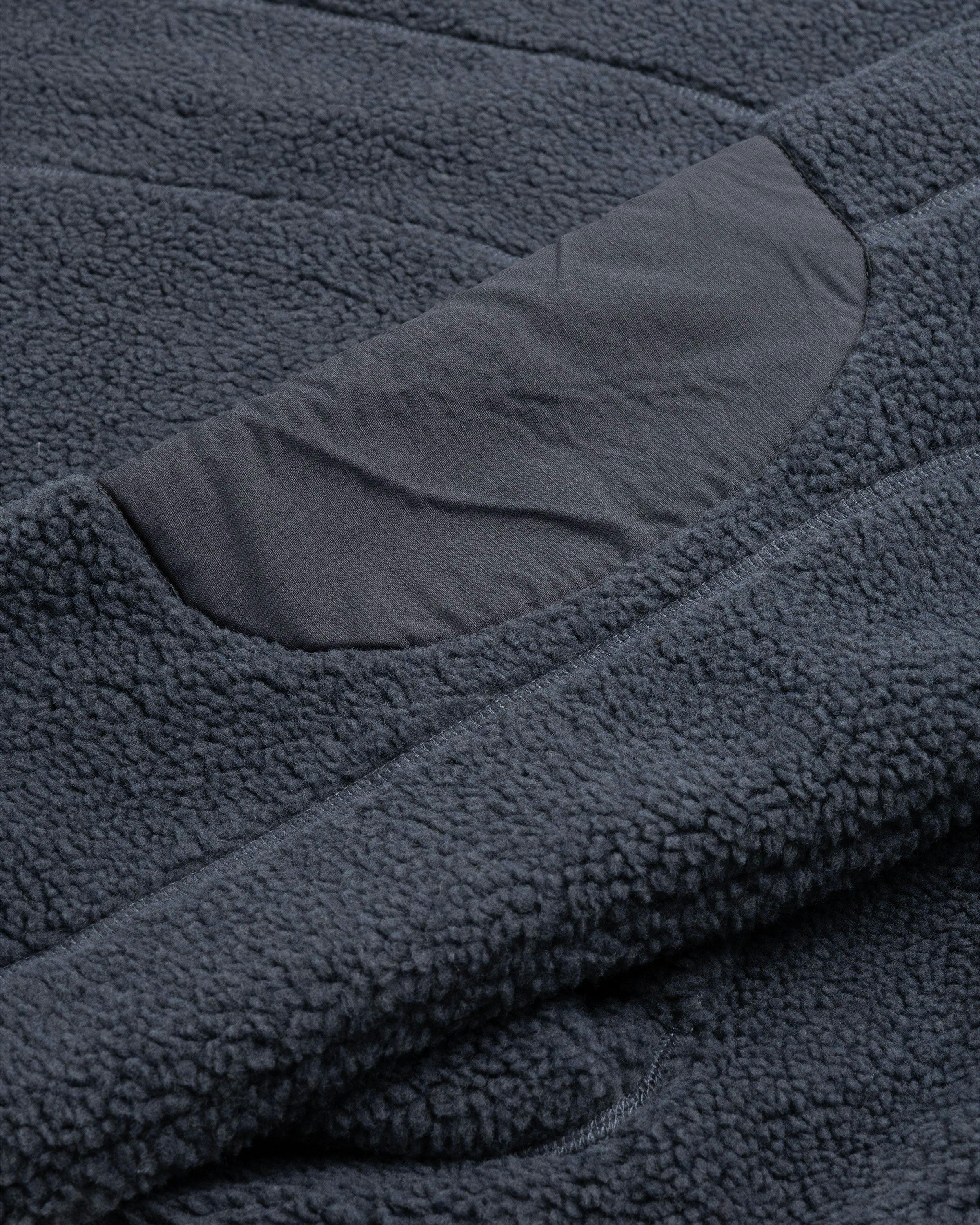 Entire Studios - Fluffy Fleece V2 Charcoal - Clothing - Blue - Image 6