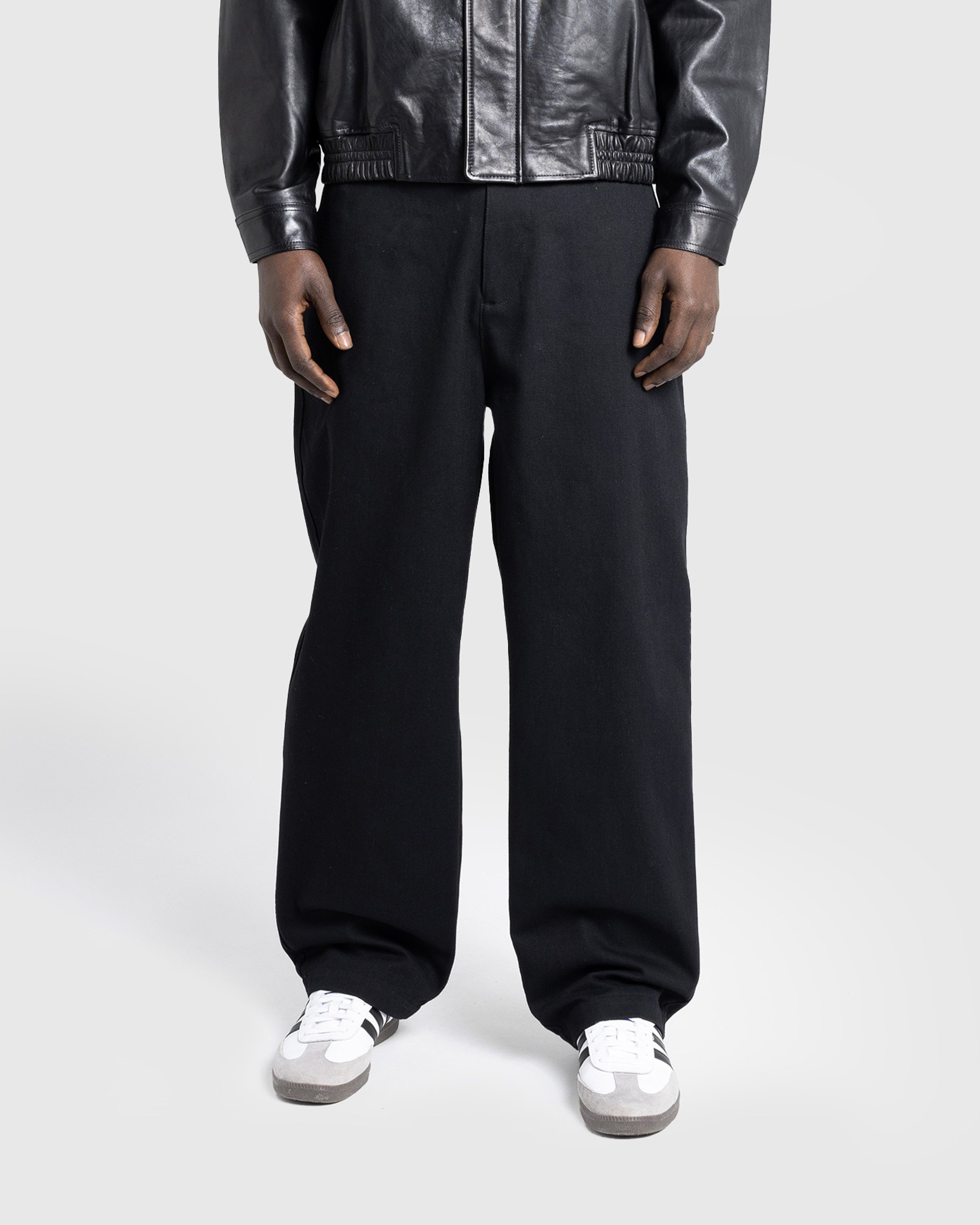 Highsnobiety HS05 - Cotton Pleated Trouser Black - Clothing - Black - Image 3