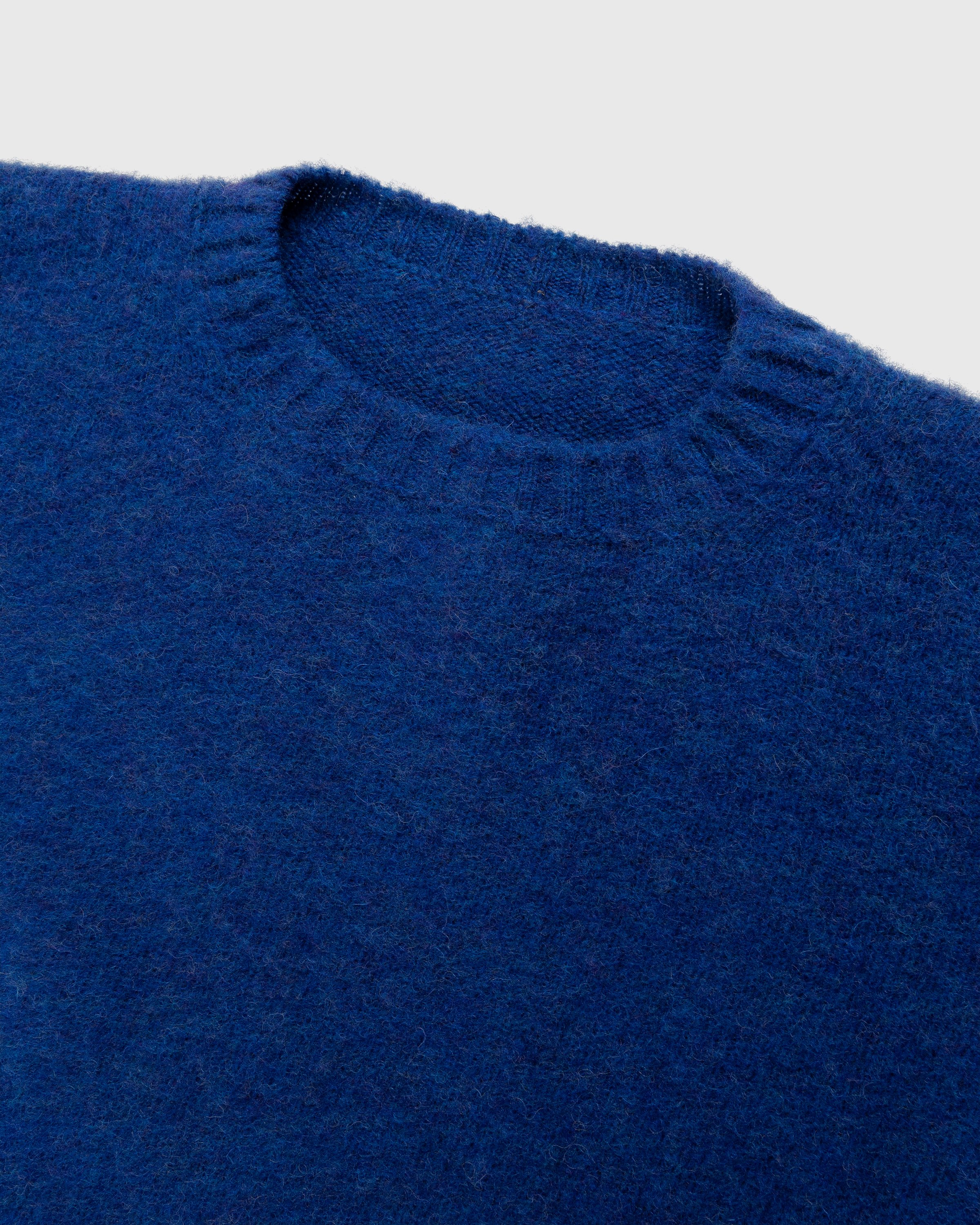 J. Press x Highsnobiety - Shaggy Dog Solid Sweater Blue - Clothing - Blue - Image 3