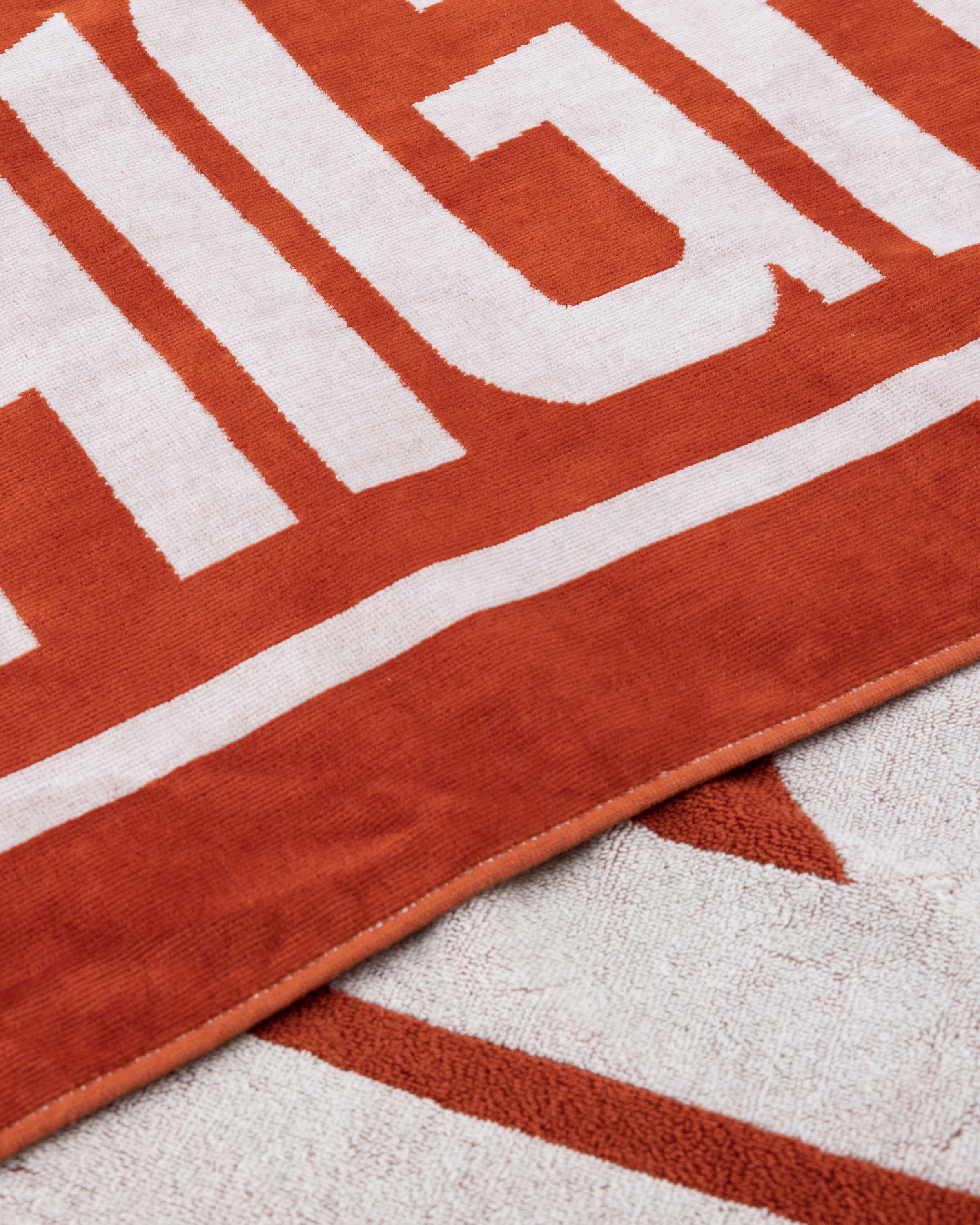 Vilebrequin x Highsnobiety - Logo Towel Red - Lifestyle - Red - Image 3