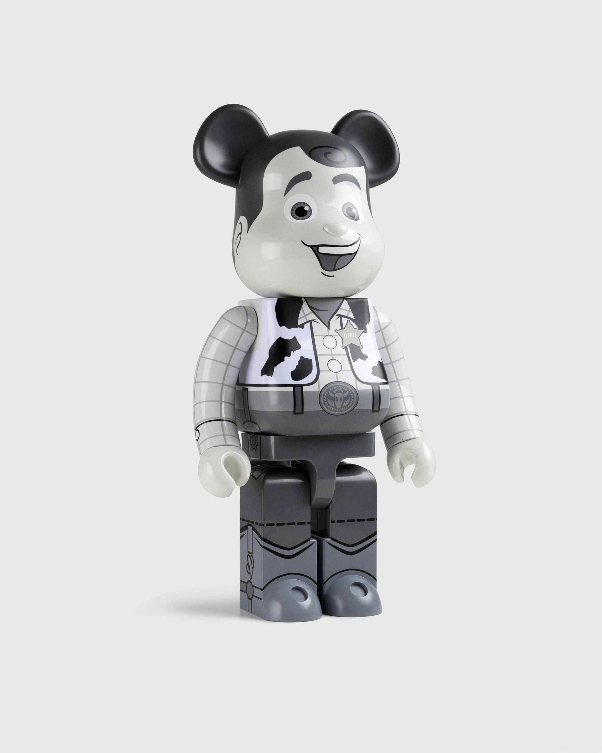 Medicom - Be@rbrick Woody (Black & White Version) 1000% Multi - Lifestyle - Multi - Image 3