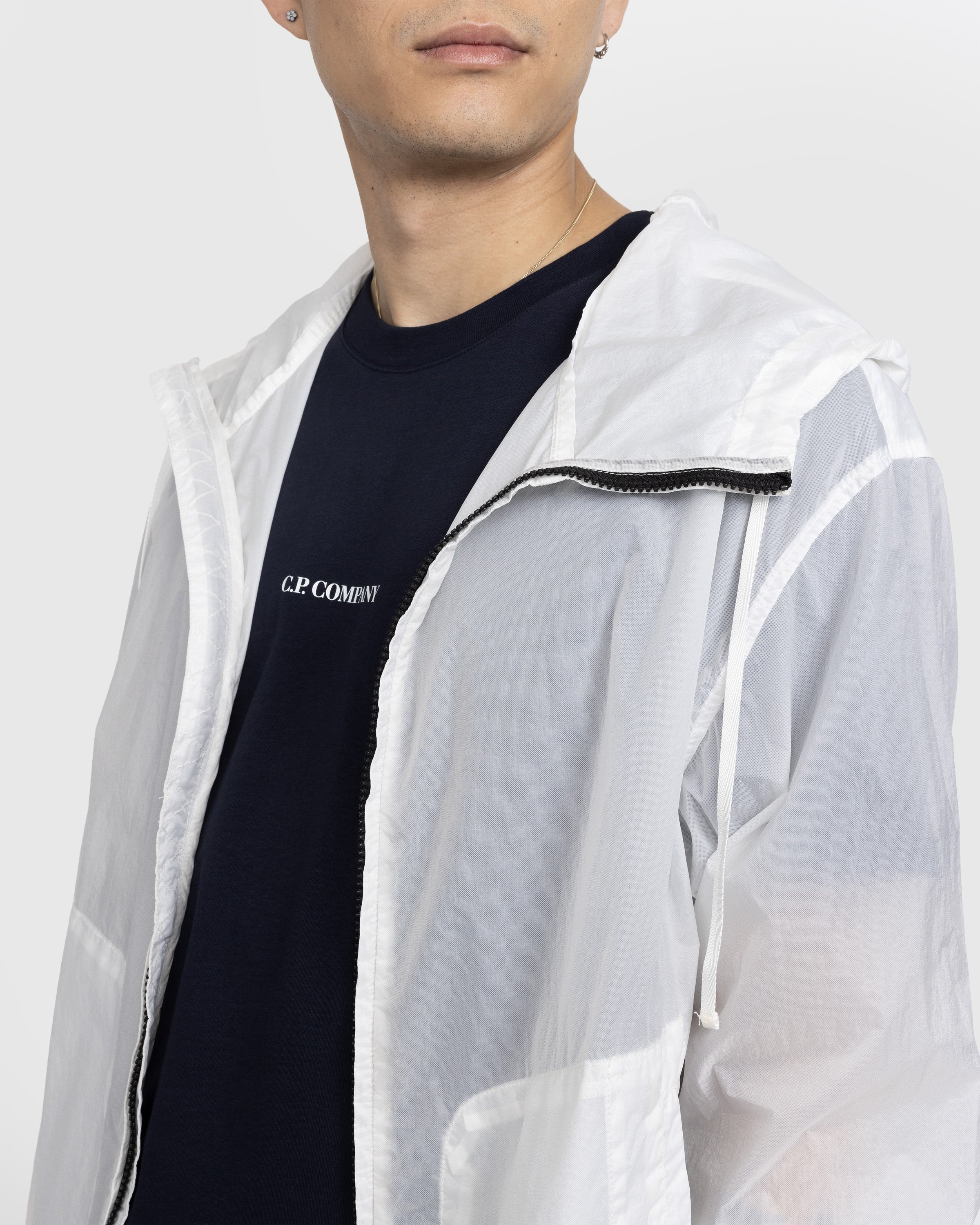 C.P. Company - Light Microweave Laminated Hooded Jacket Gauze White - Clothing - White - Image 4