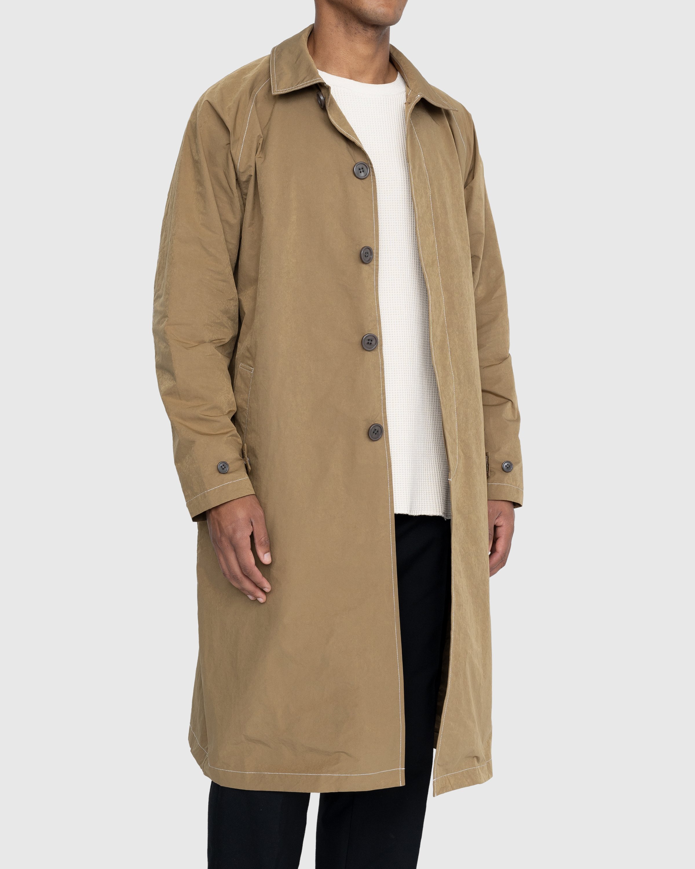 Highsnobiety - Contrast Mac Jacket Beige - Clothing - Black - Image 3