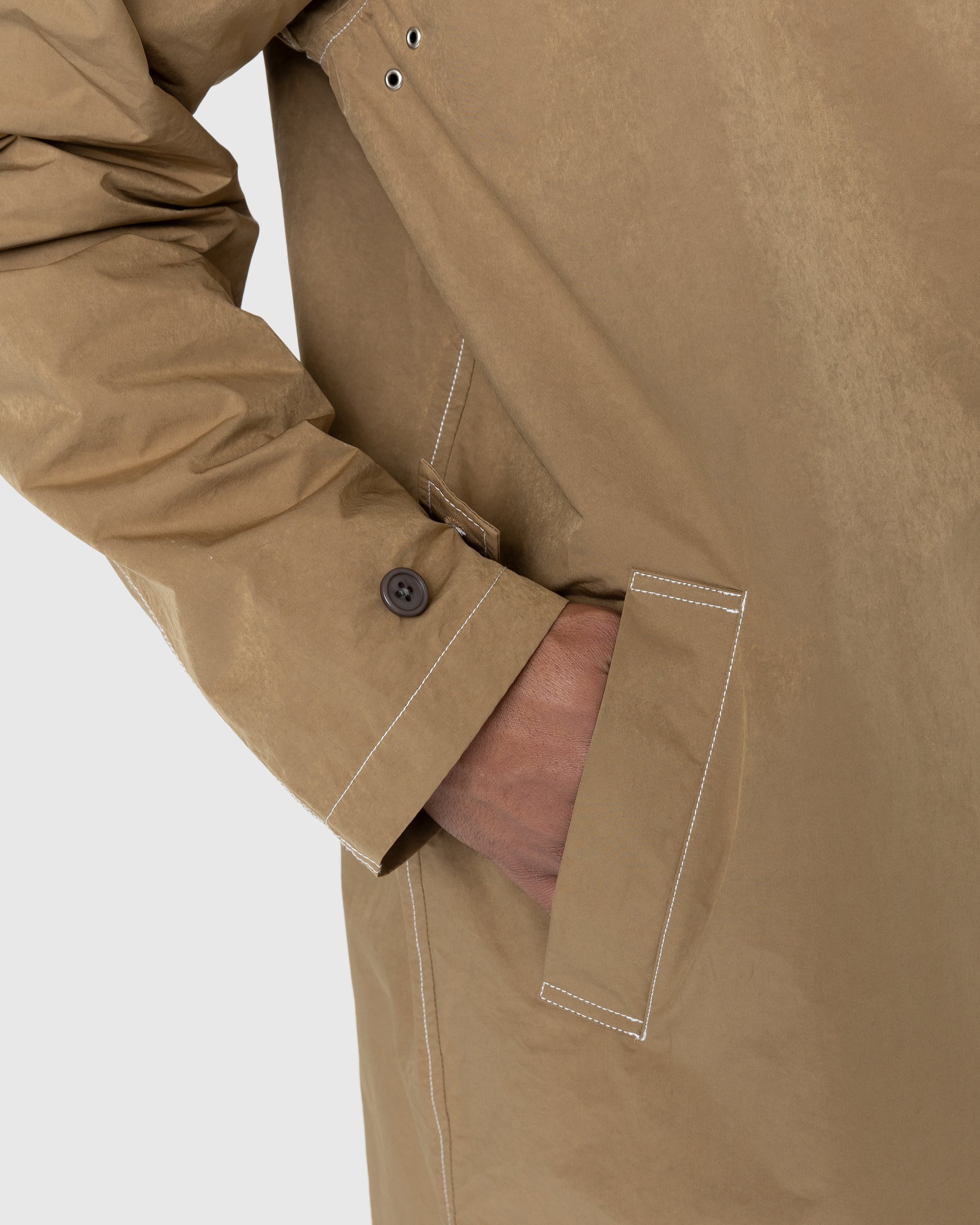 Highsnobiety - Contrast Mac Jacket Beige - Clothing - Black - Image 8