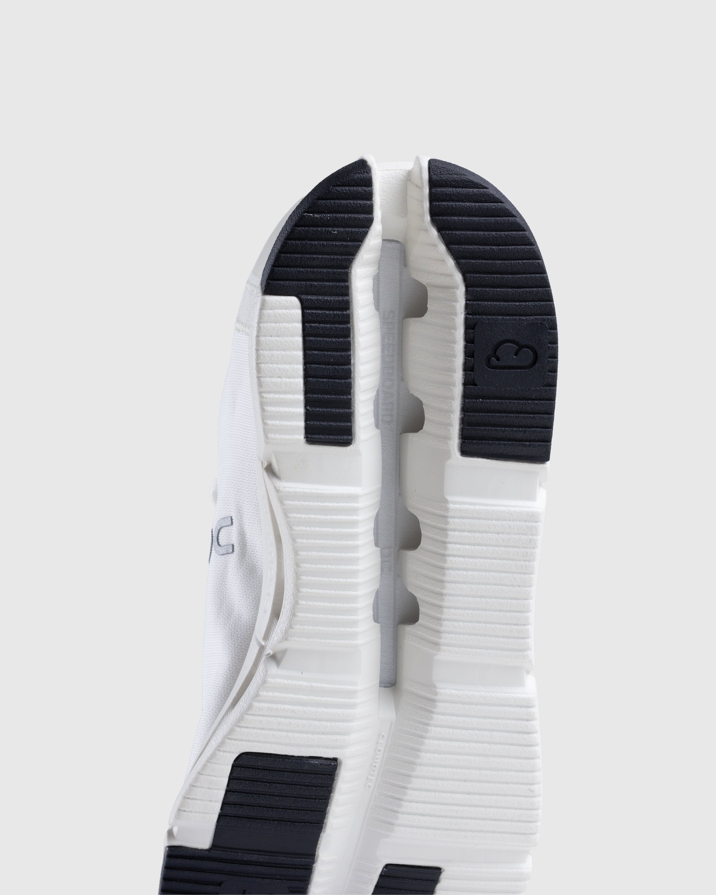 On - PAD Cloudnova Form 1 M White Eclipse - Footwear - Multi - Image 5