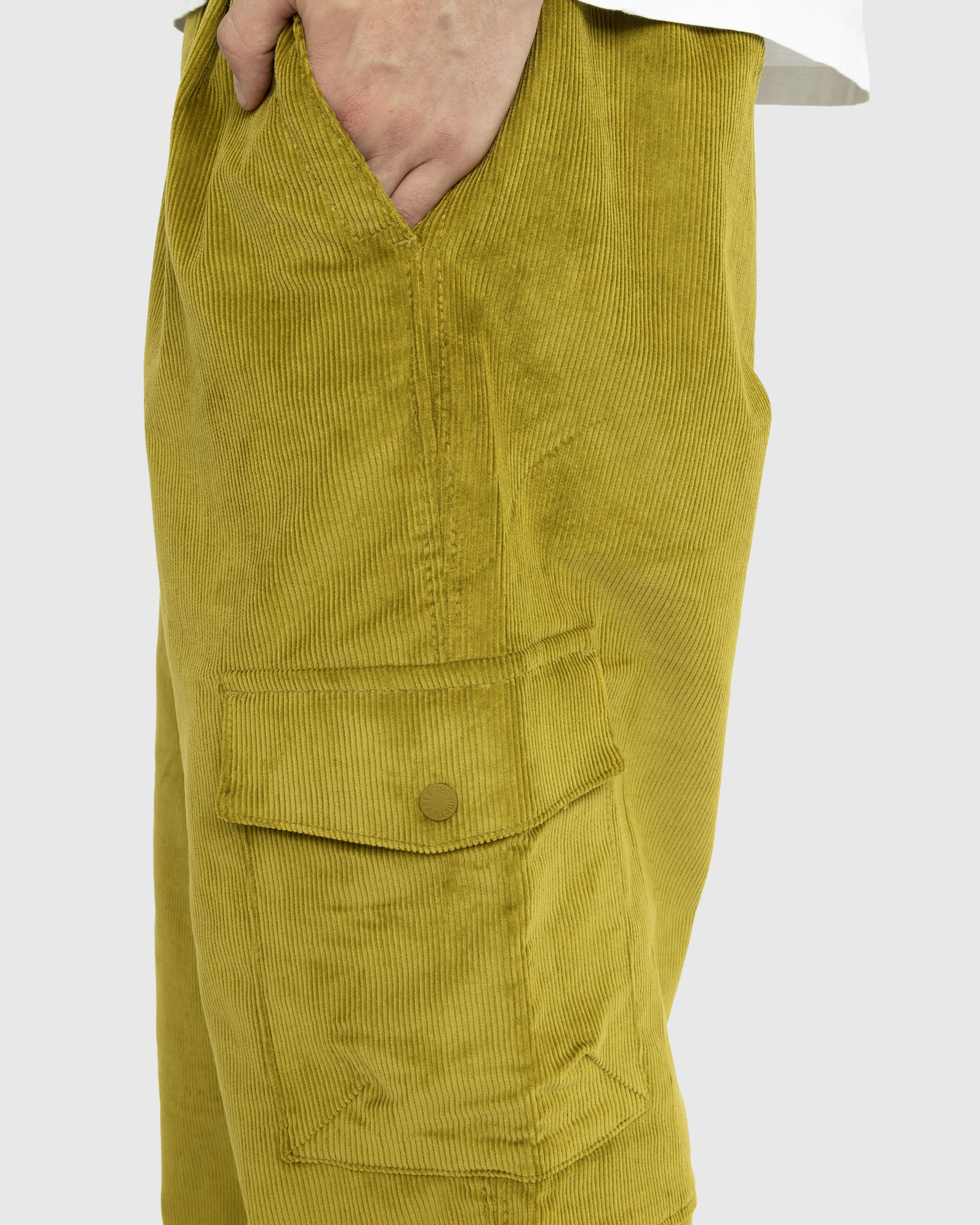 The North Face - Utility Cord Easy Pant Sulphur Moss - Clothing - Green - Image 4