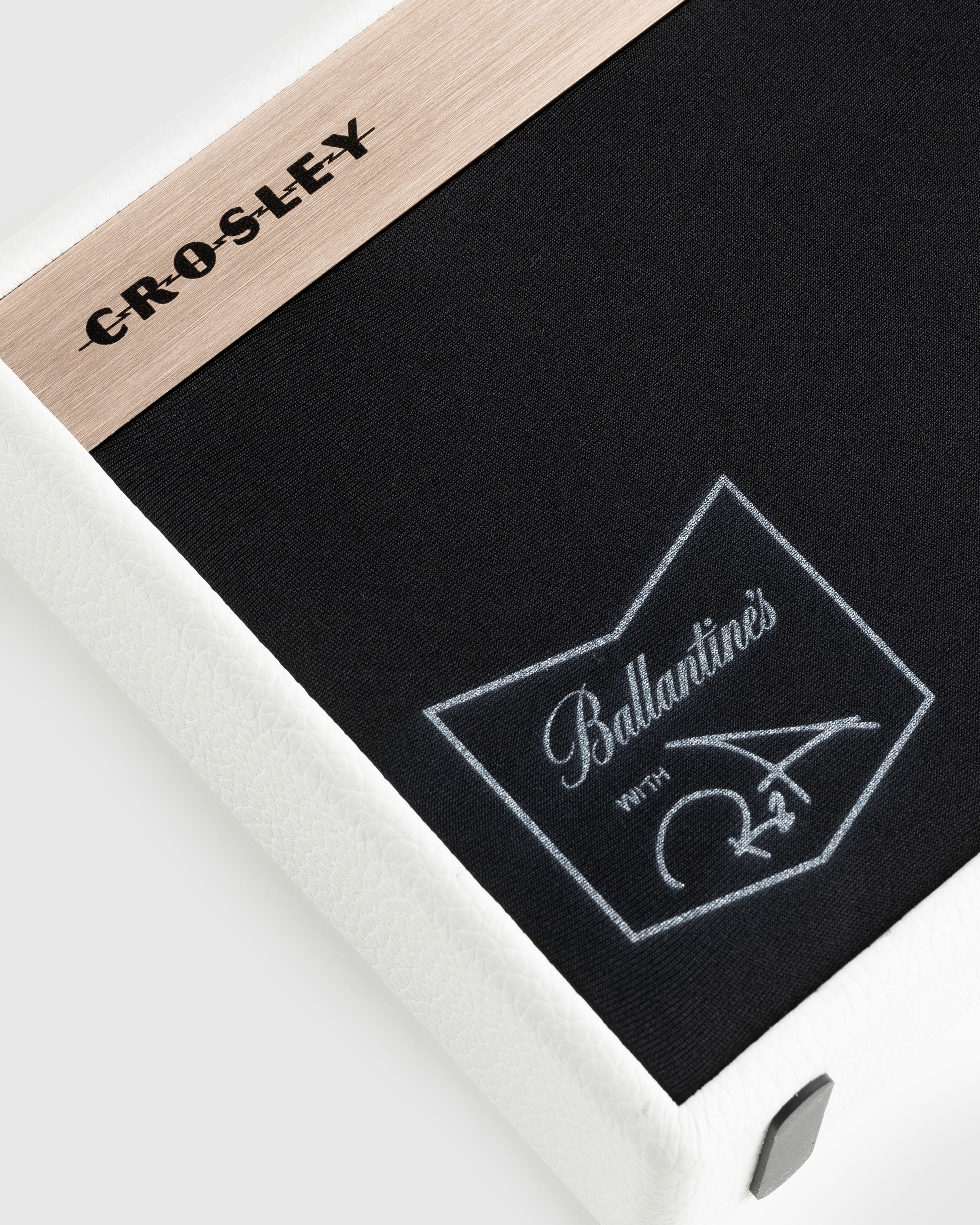 Ballantine's x Crosley - RZA Montero Bluetooth Speaker White - Lifestyle - White - Image 6