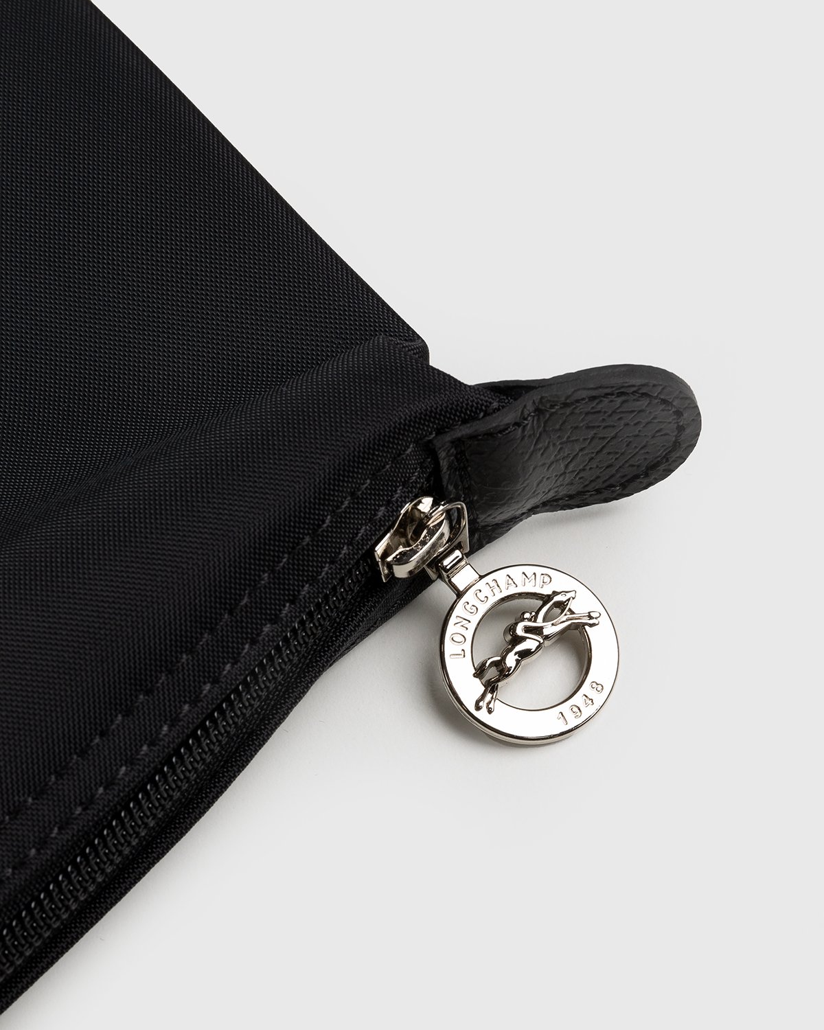 Longchamp x André Saraiva - Le Pliage André Shoulder Bag Black - Accessories - Black - Image 4