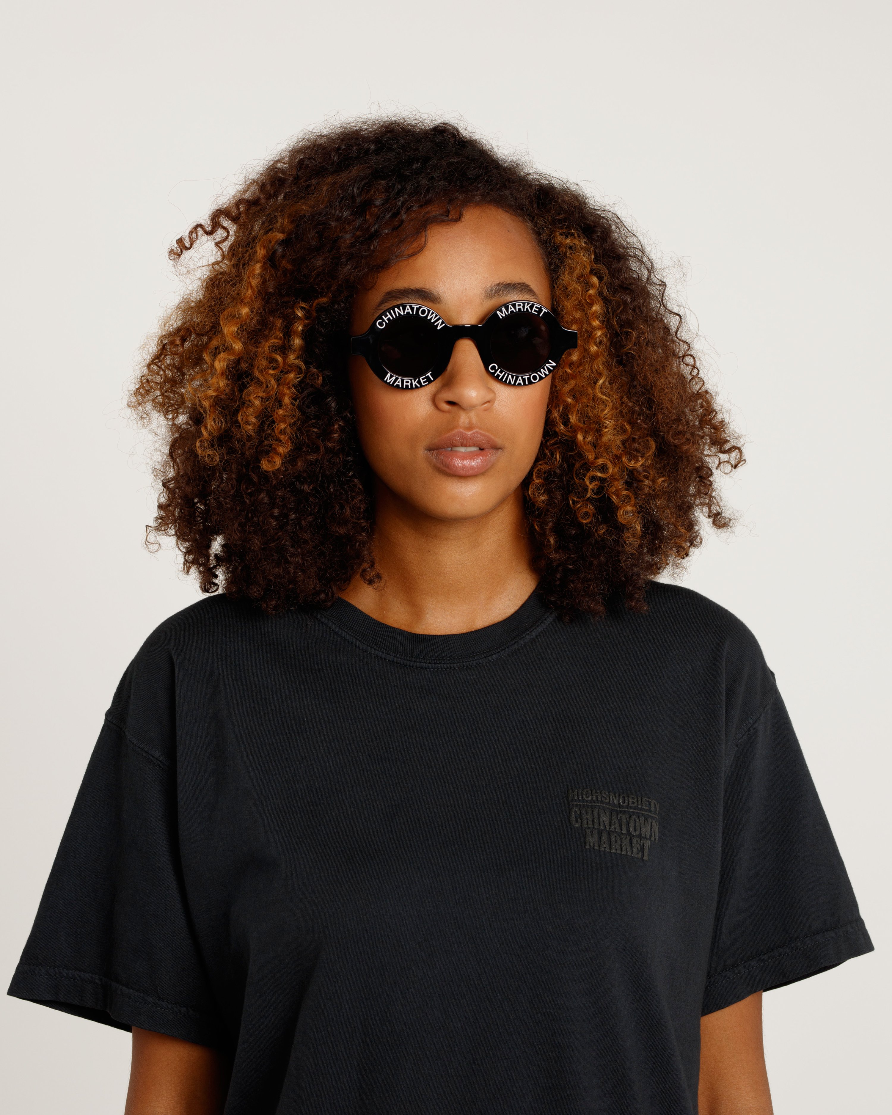 Market - Black Akila Sunglasses - Accessories - Black - Image 4