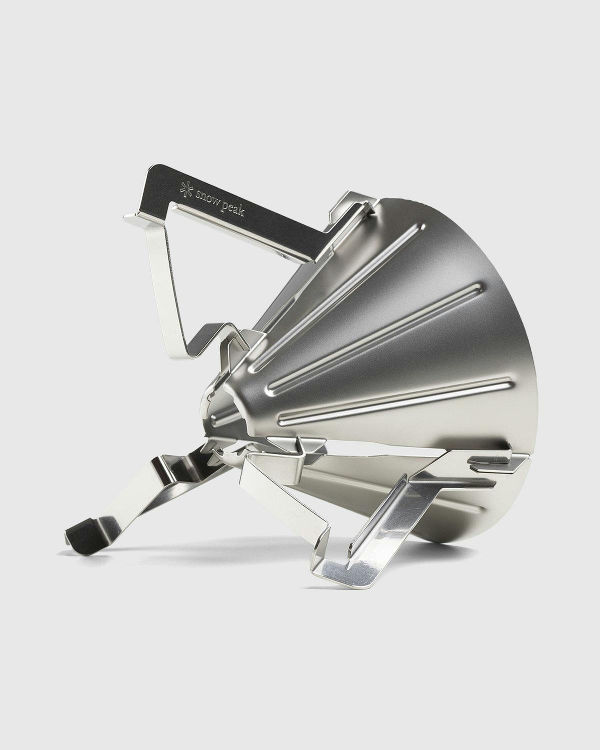 Snow Peak - Field Barista Coffee Drip Silver - Lifestyle - Black - Image 3