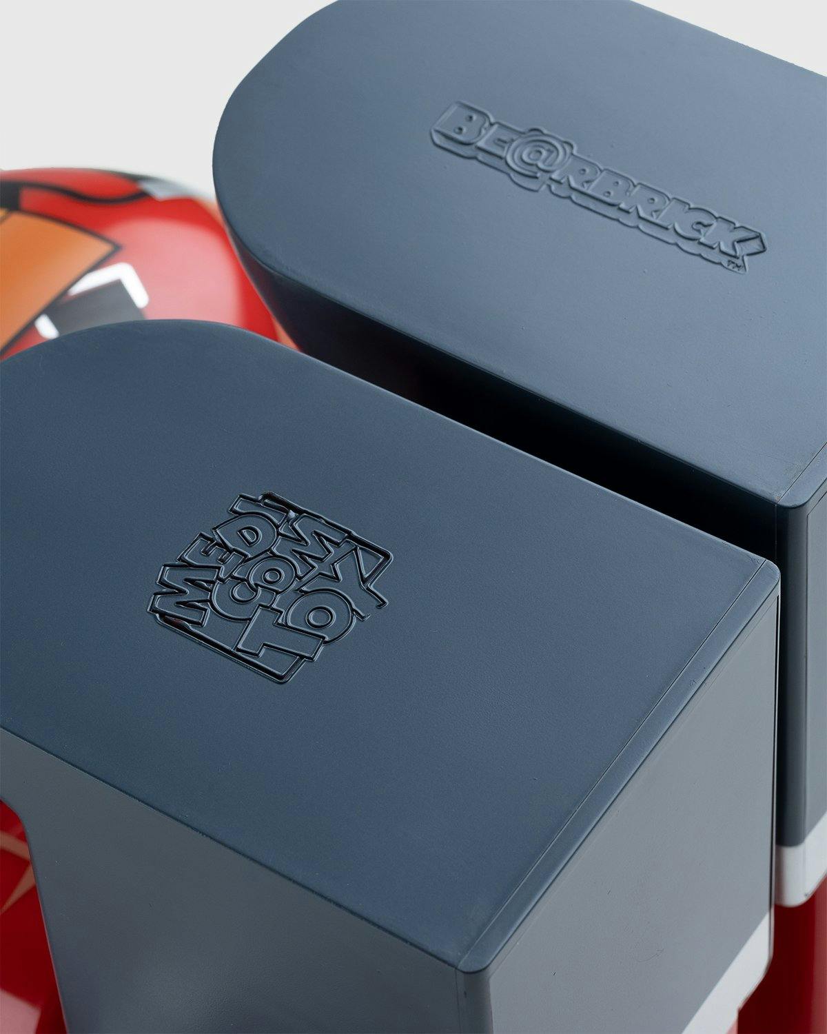 Medicom - Be@rbrick Space Suit Green Helmet & Orange Suit 1000% - Lifestyle - Orange - Image 6