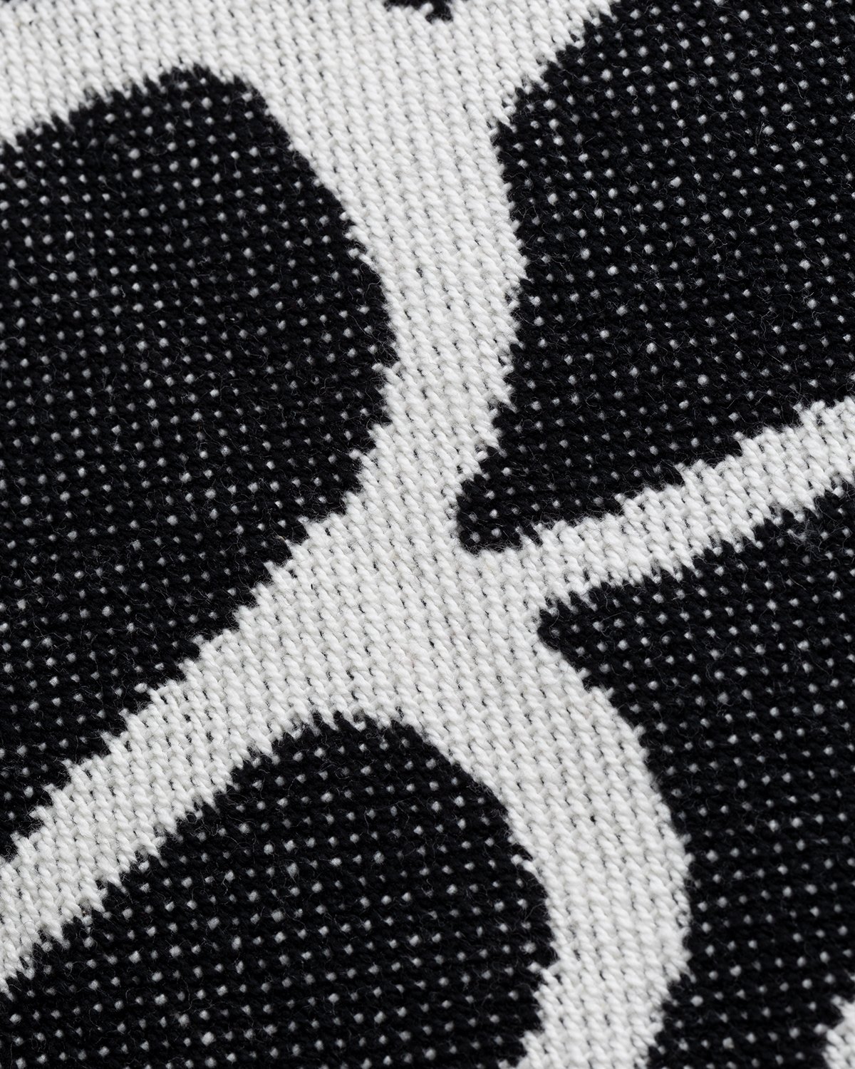 Carhartt WIP - Whisper Woven Blanket Wax Black - Lifestyle - White - Image 5