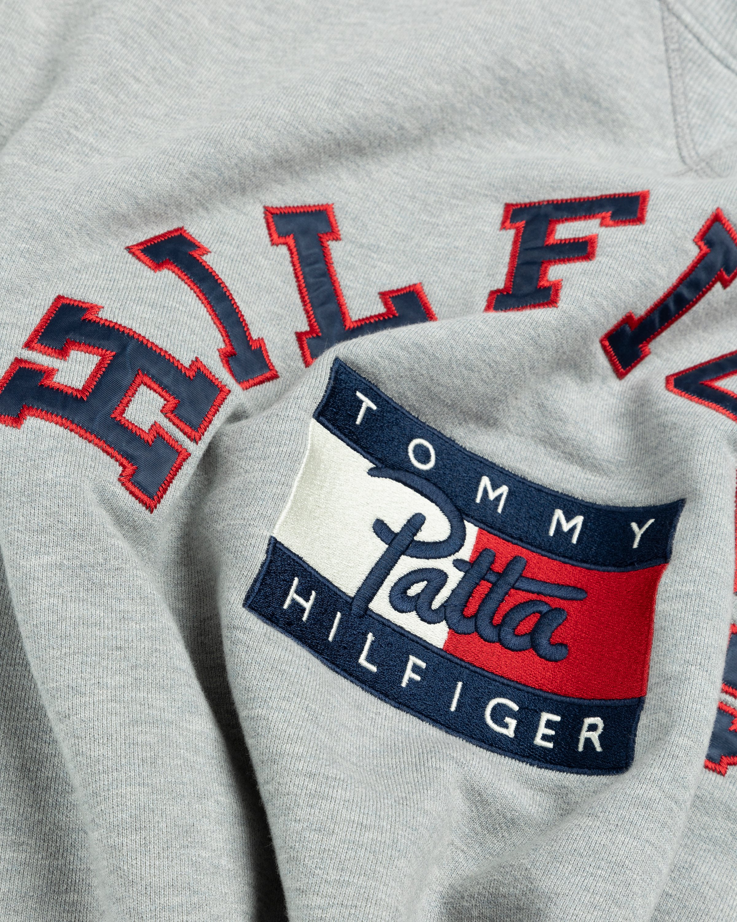 Patta x Tommy Hilfiger - Crewneck Sweatshirt Mid Grey Heather - Clothing - Grey - Image 5