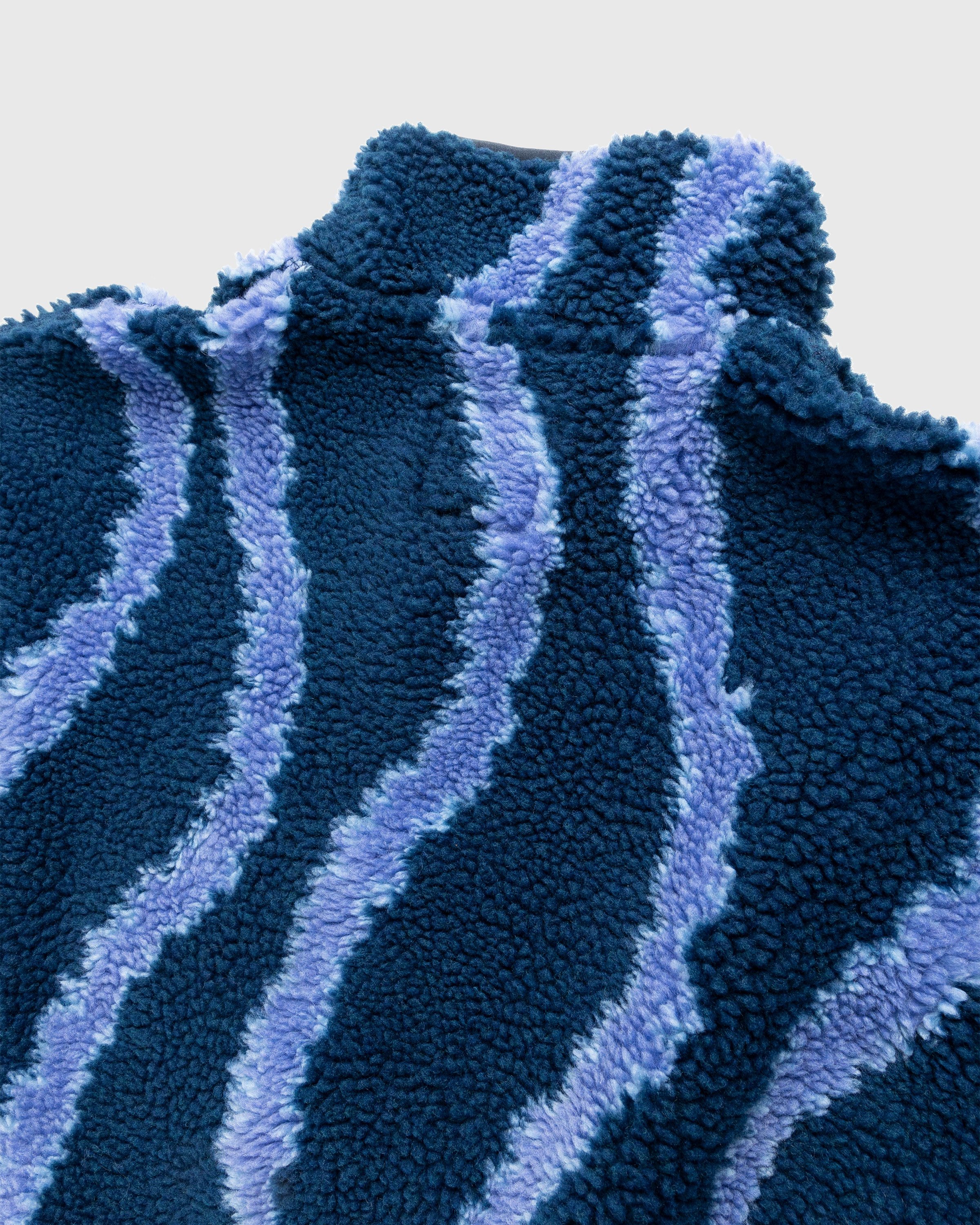 Gramicci - Sherpa Jacket Navy Swirl - Clothing - Blue - Image 5