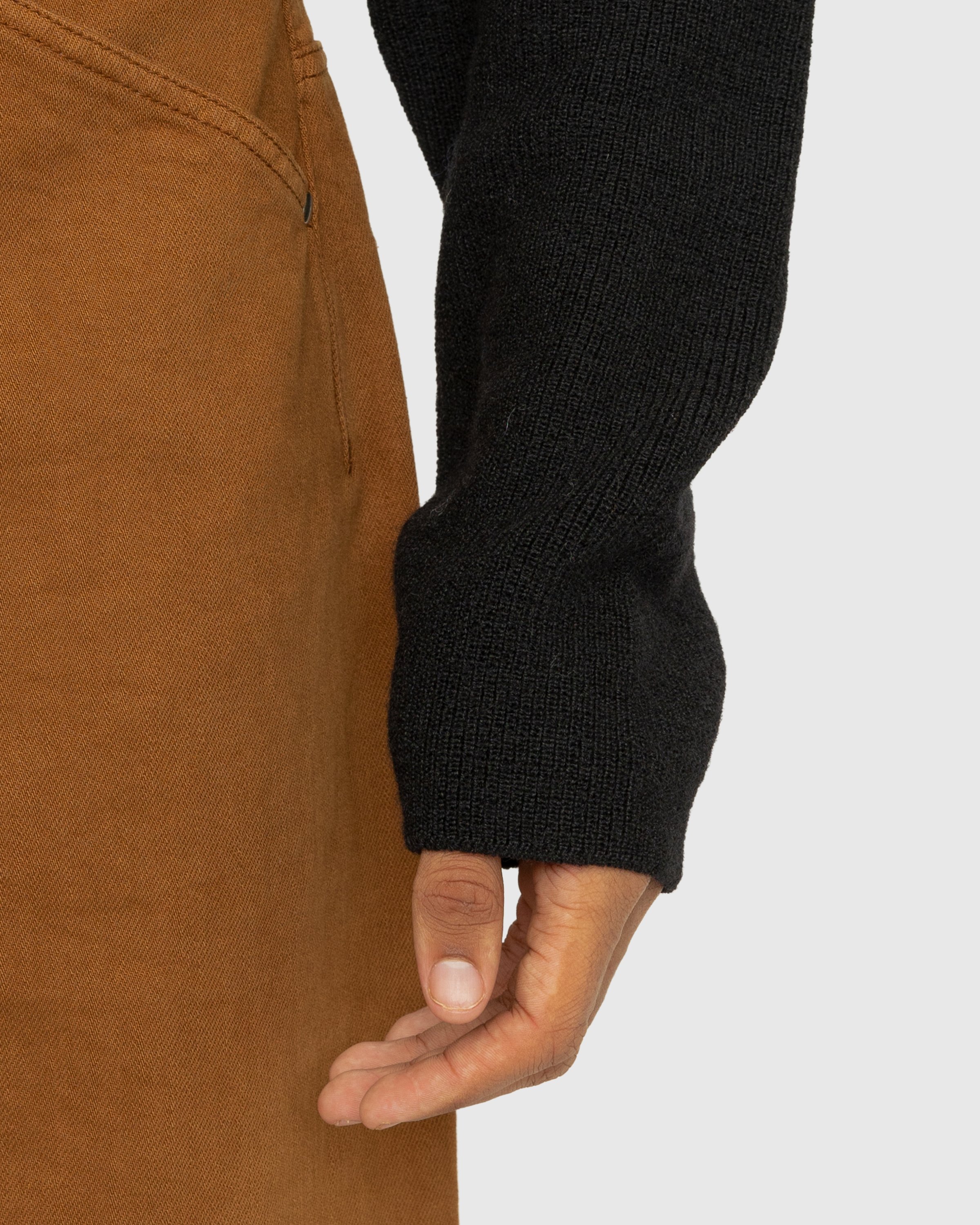 Lemaire - V Neck Sweater Black - Clothing - Multi - Image 7