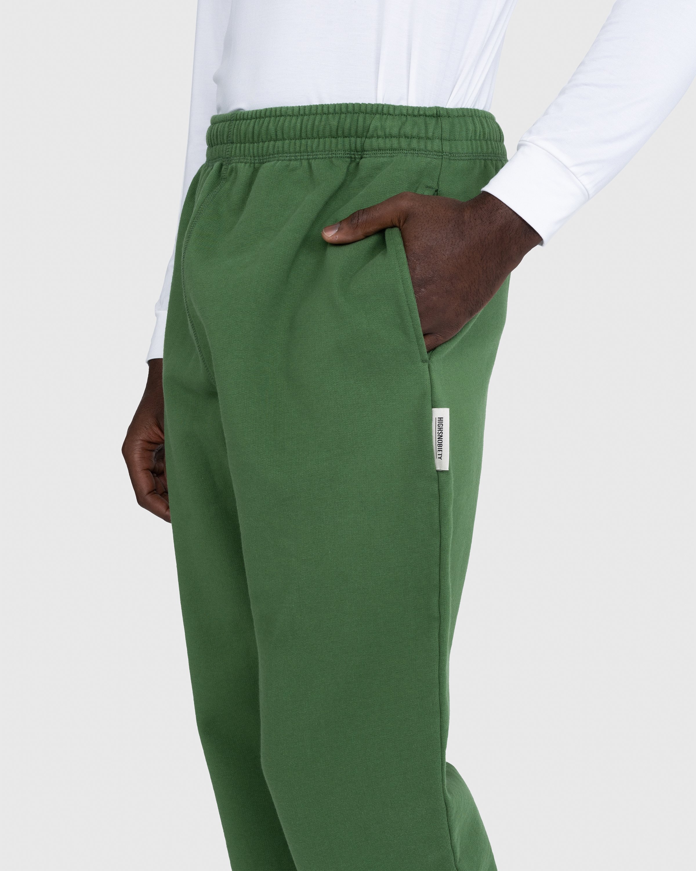 Highsnobiety - Heavy Fleece Pant Dark Green - Clothing - Green - Image 5
