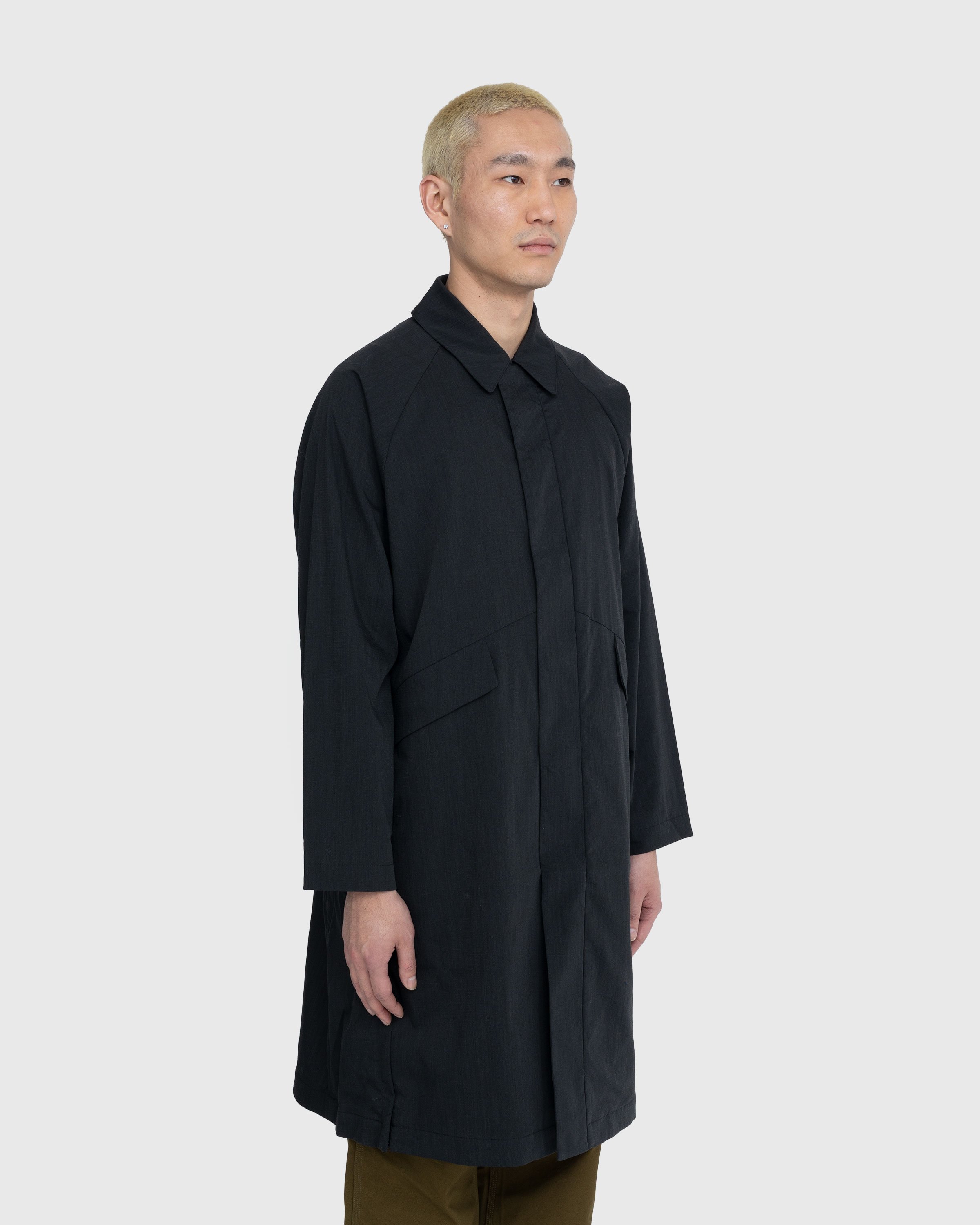 Snow Peak - Fire-Resistant Stretch Coat Black - Clothing - Black - Image 4