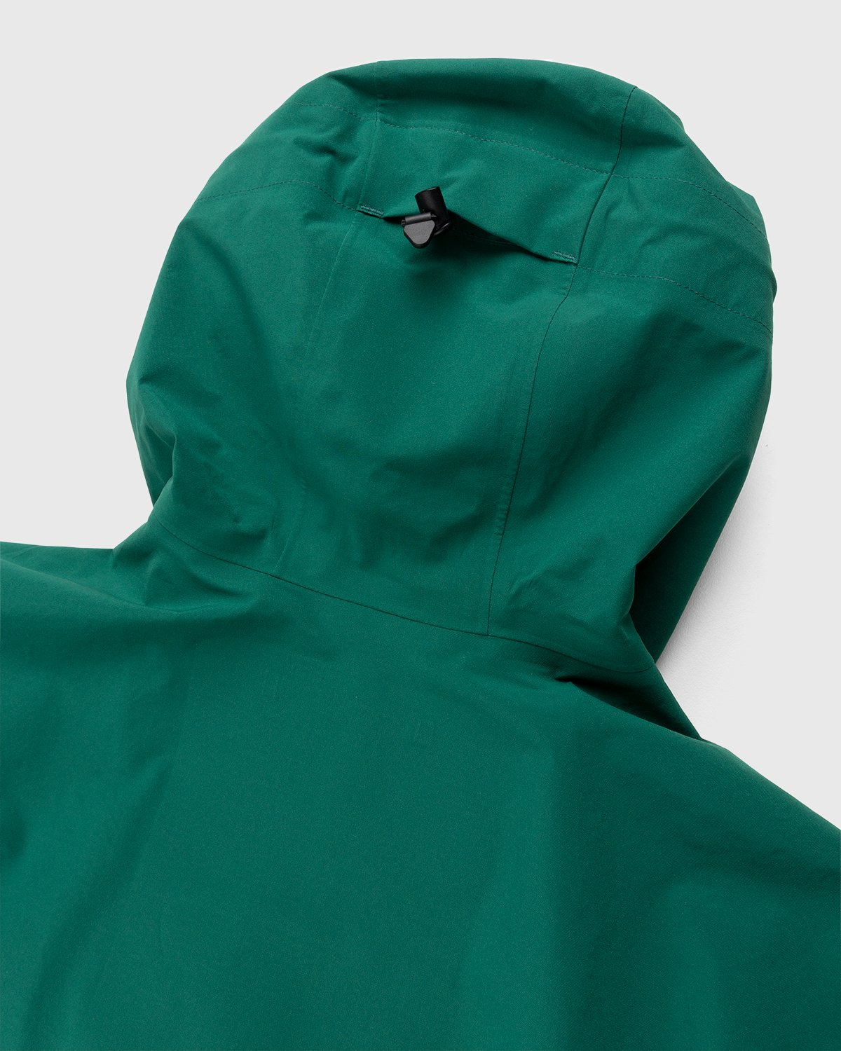 Jack Wolfskin x Highsnobiety - HS Sports Rain Jacket Pine Tree - Clothing - Green - Image 3