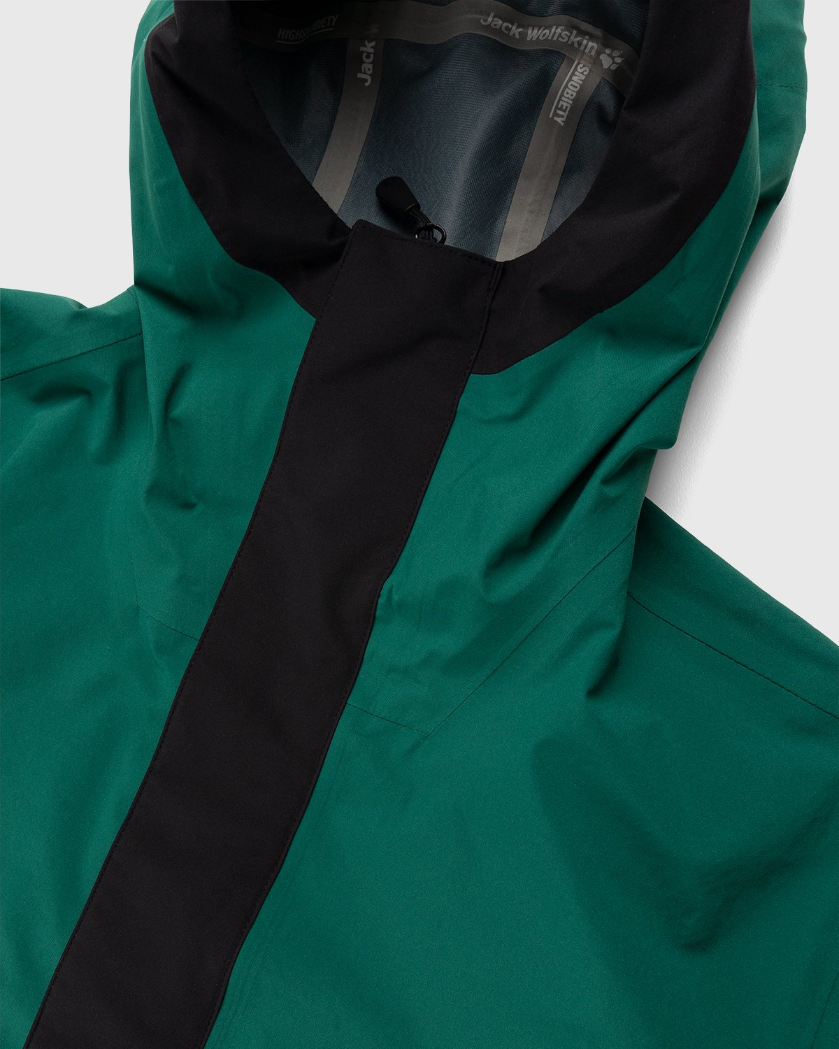 Jack Wolfskin x Highsnobiety - HS Sports Rain Jacket Pine Tree - Clothing - Green - Image 6