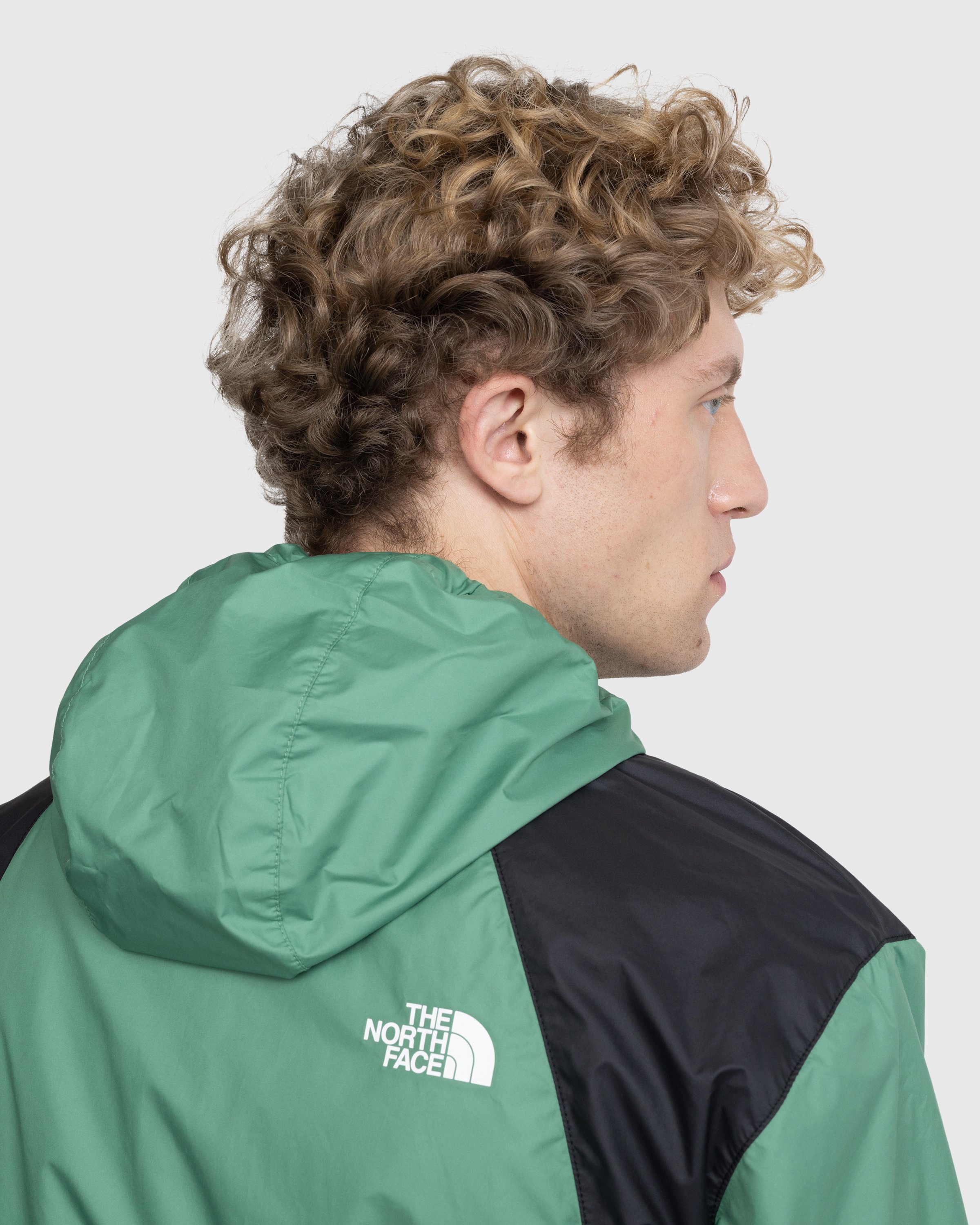 The North Face - Hydrenaline Jacket 2000 Deep Grass Green/TNF Black - Clothing - Green - Image 4
