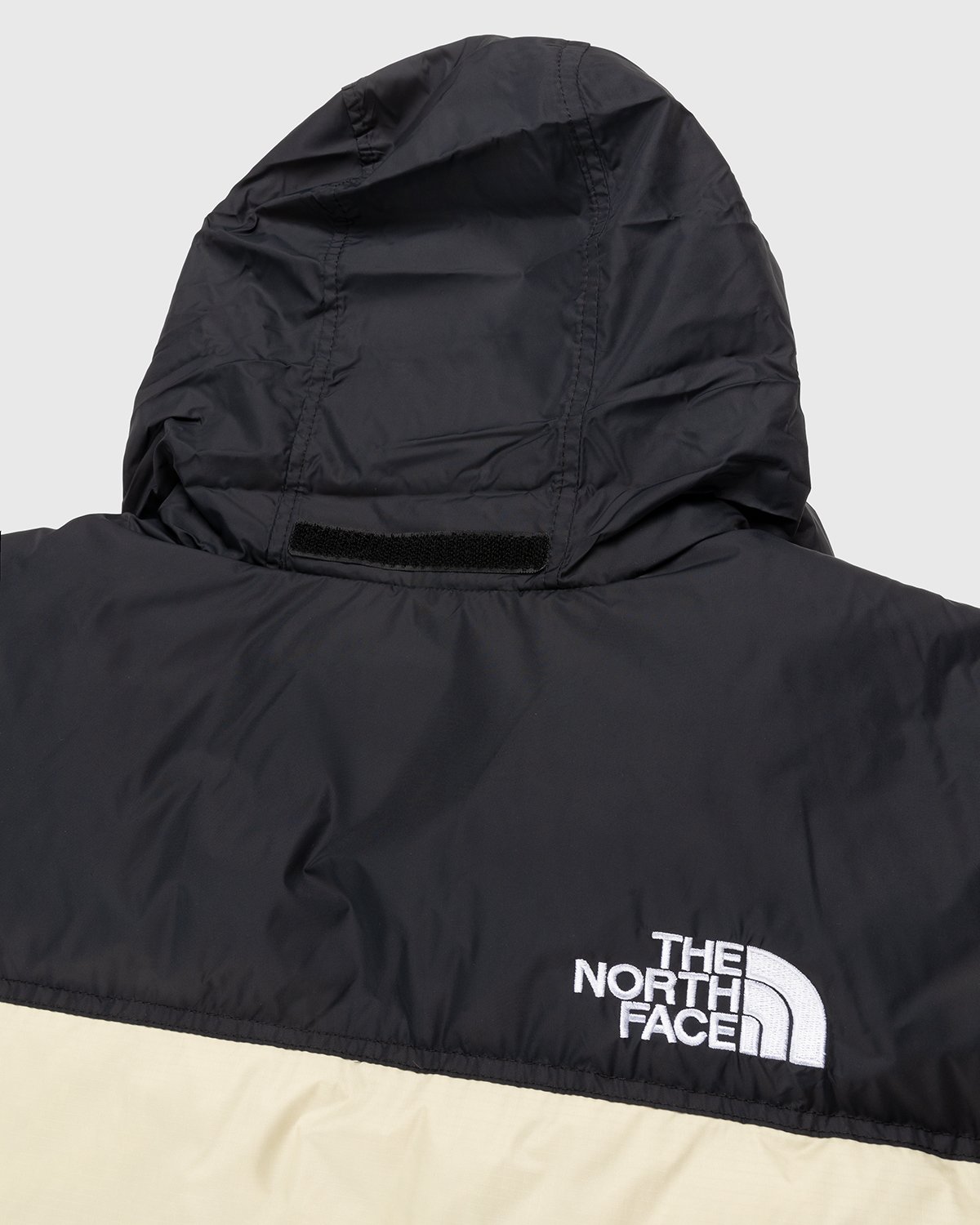 The North Face - 1996 Retro Nuptse Jacket Gravel - Clothing - Beige - Image 7