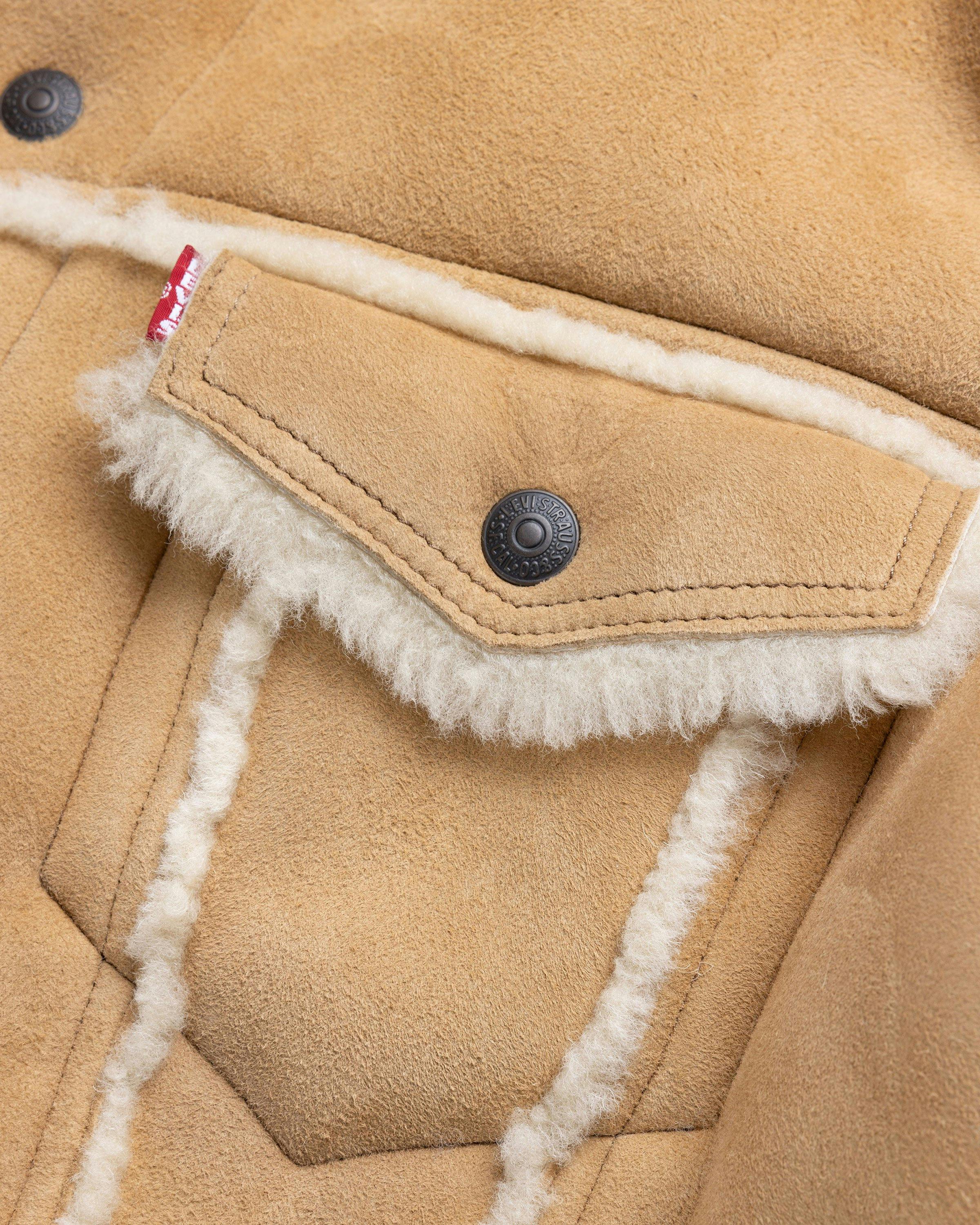 Levi's - SHEARLING TRUCKER NEUTRALS - Clothing - Brown - Image 7