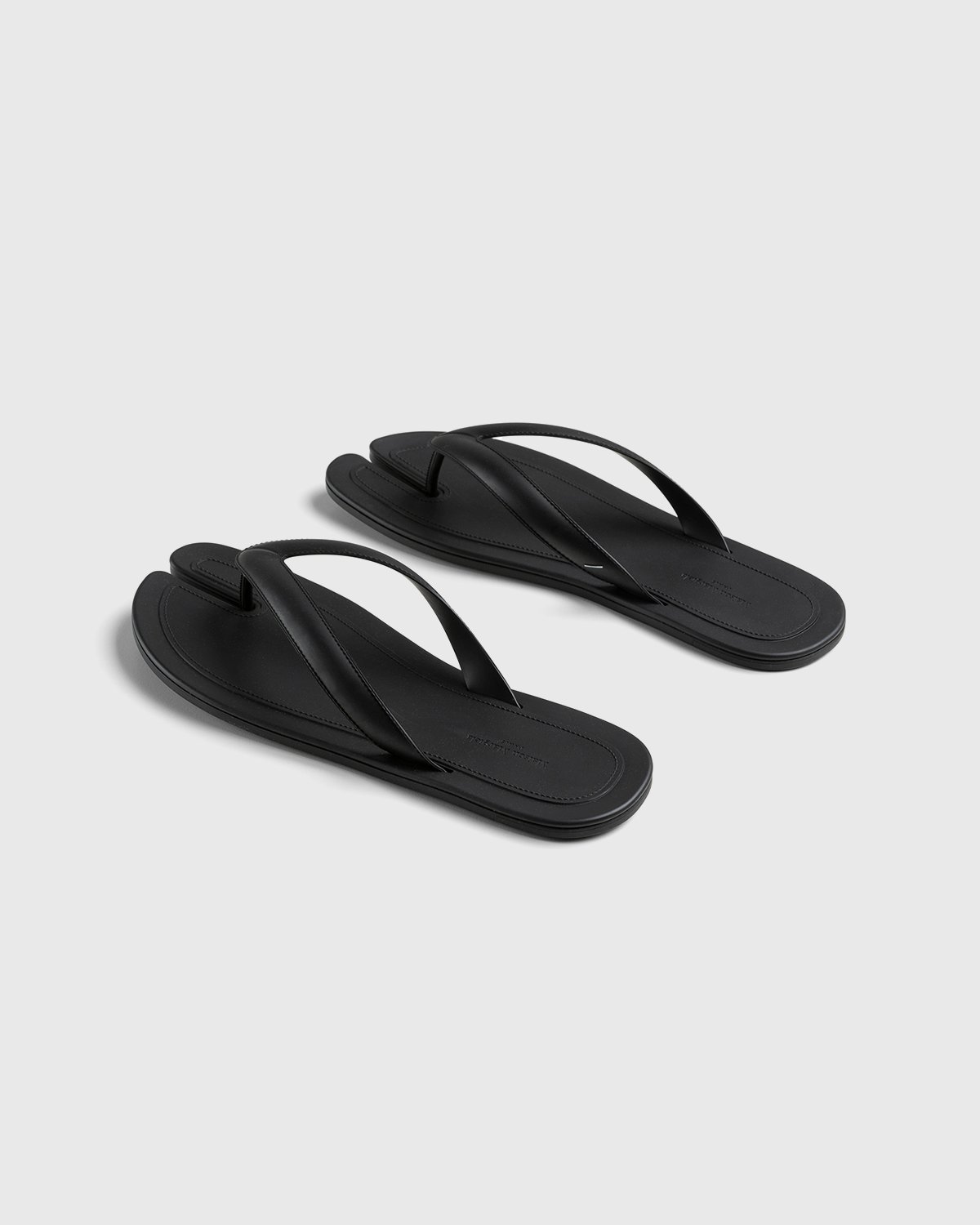 Maison Margiela - Tabi Flip-Flops Black - Footwear - Black - Image 8