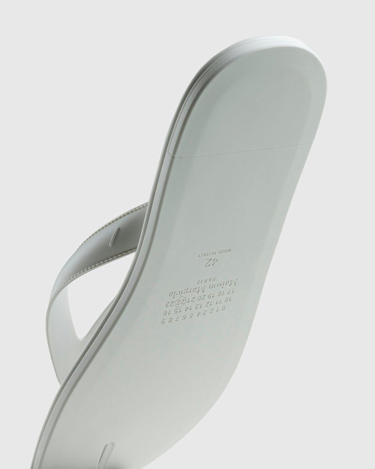 Maison Margiela - Tabi Flip-Flops White - Footwear - White - Image 4